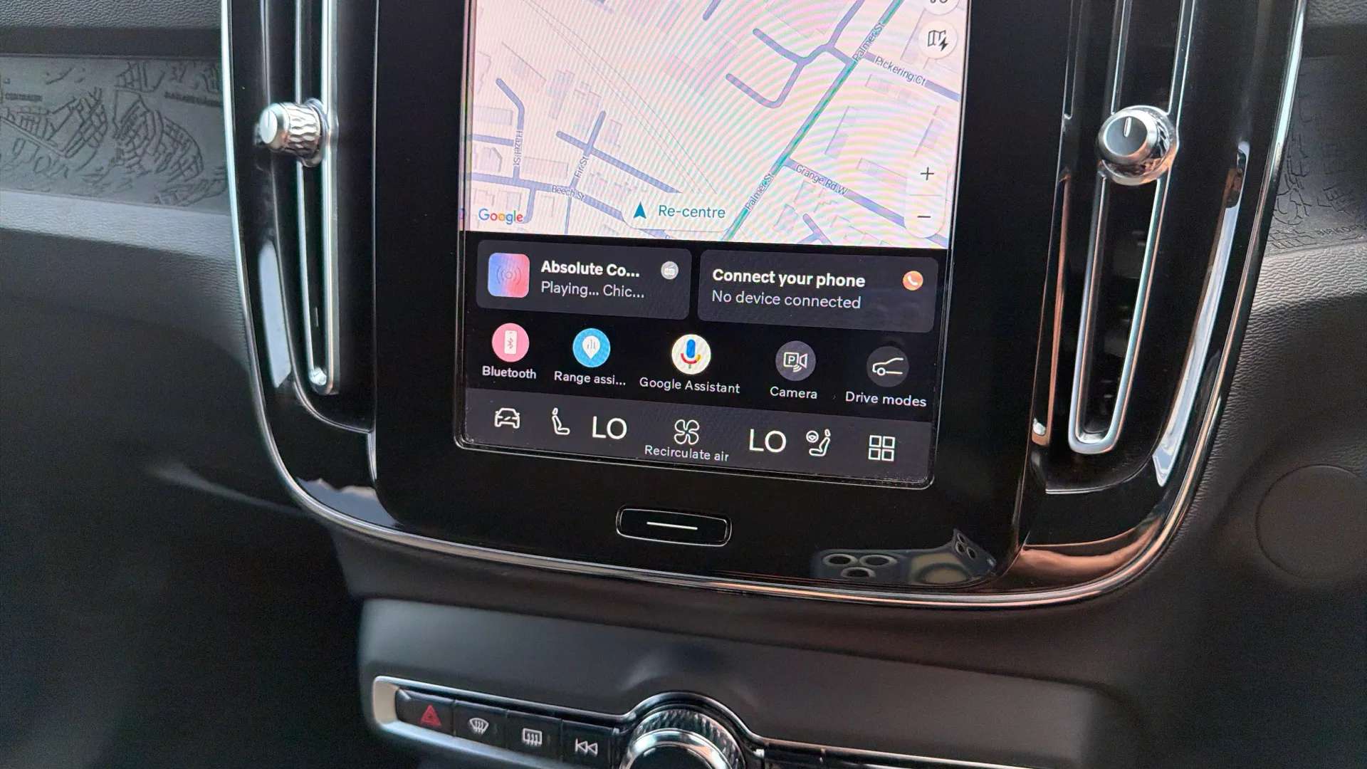 2023 VOLVO XC40 2023 VOLVO XC40