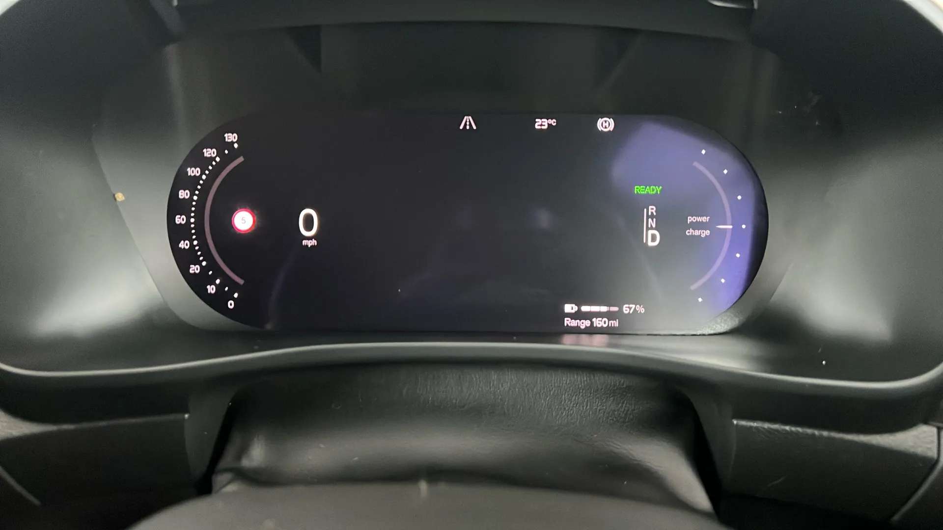 2023 VOLVO XC40 2023 VOLVO XC40