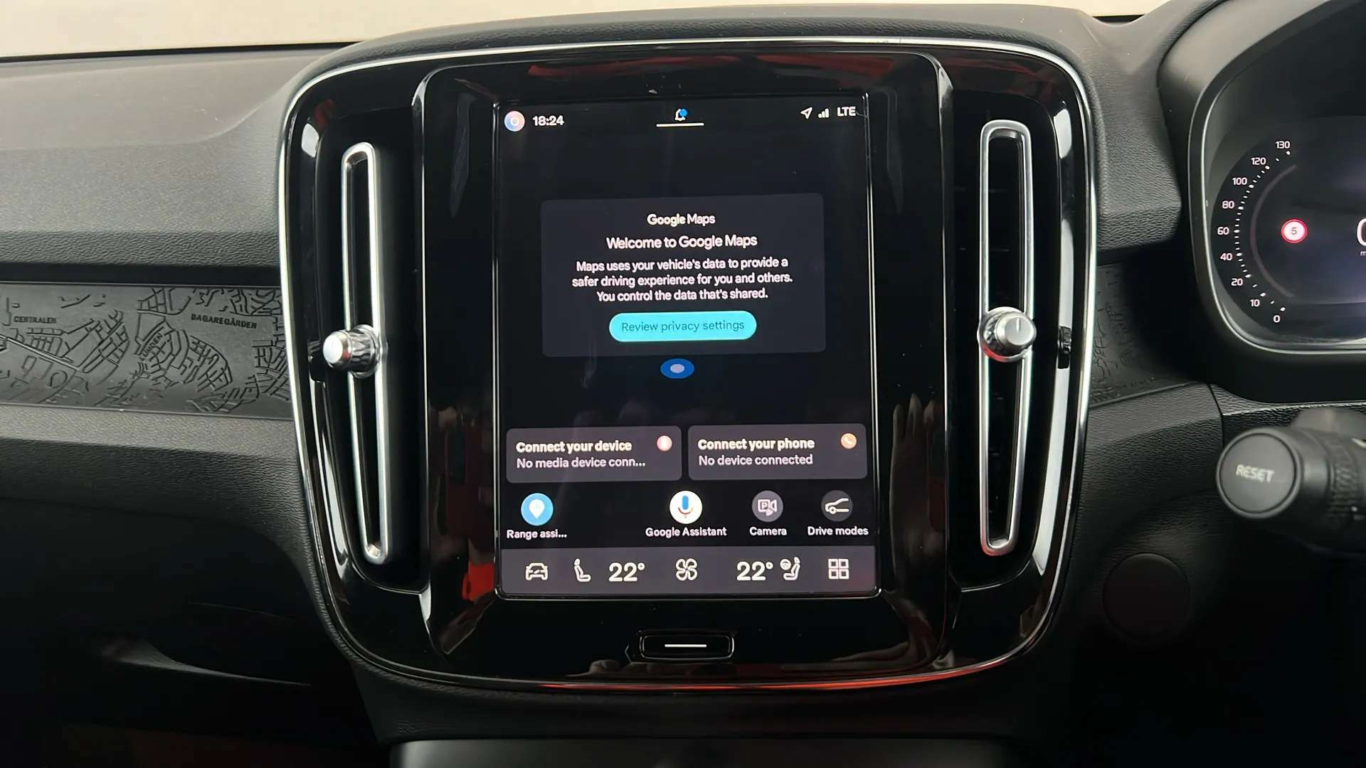 2023 VOLVO XC40 2023 VOLVO XC40