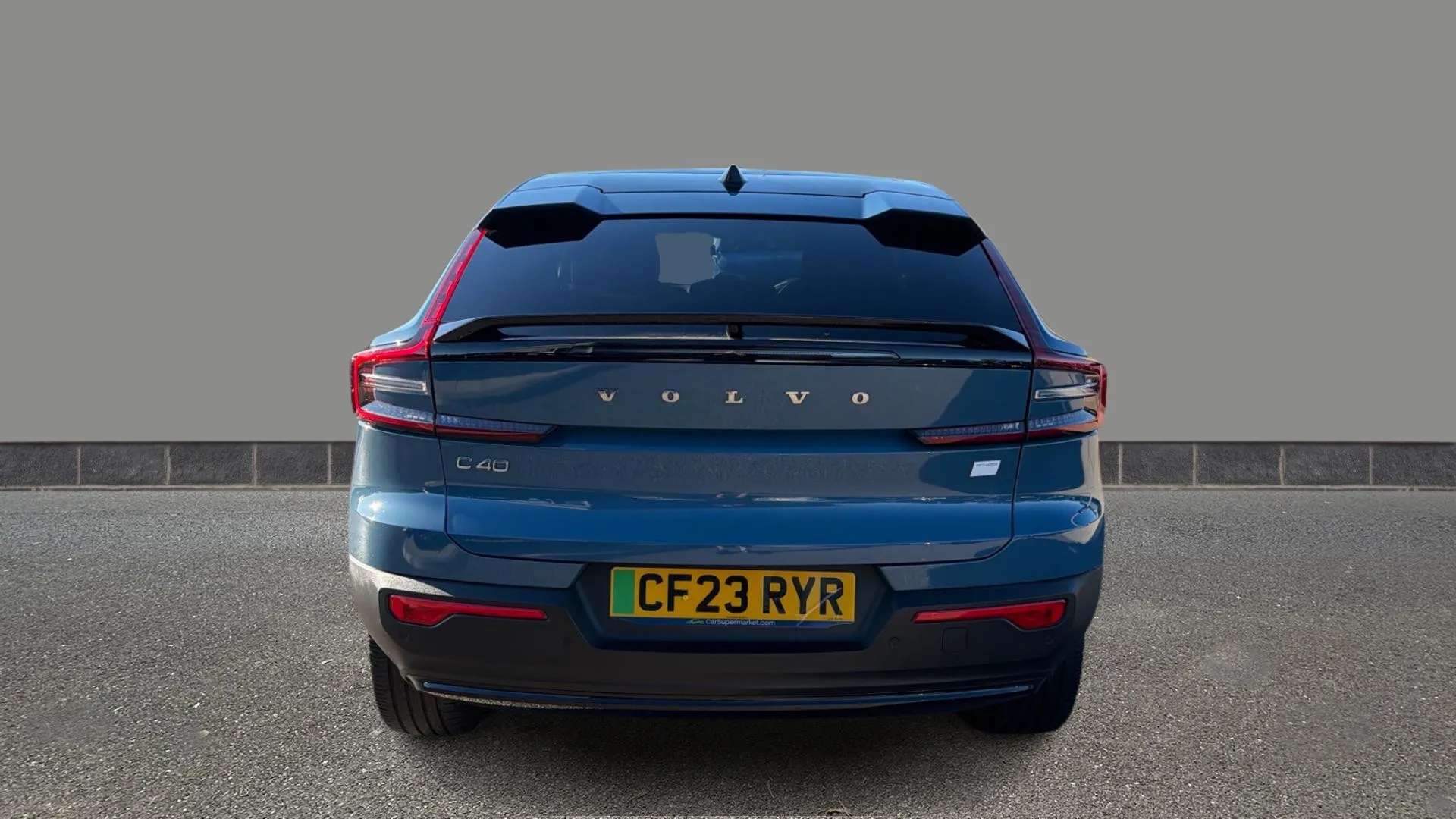 2023 VOLVO C40 2023 VOLVO C40