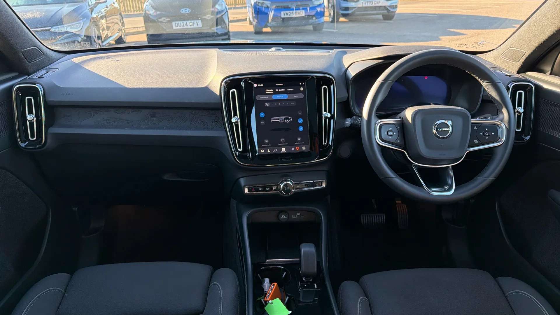 2023 VOLVO C40 2023 VOLVO C40
