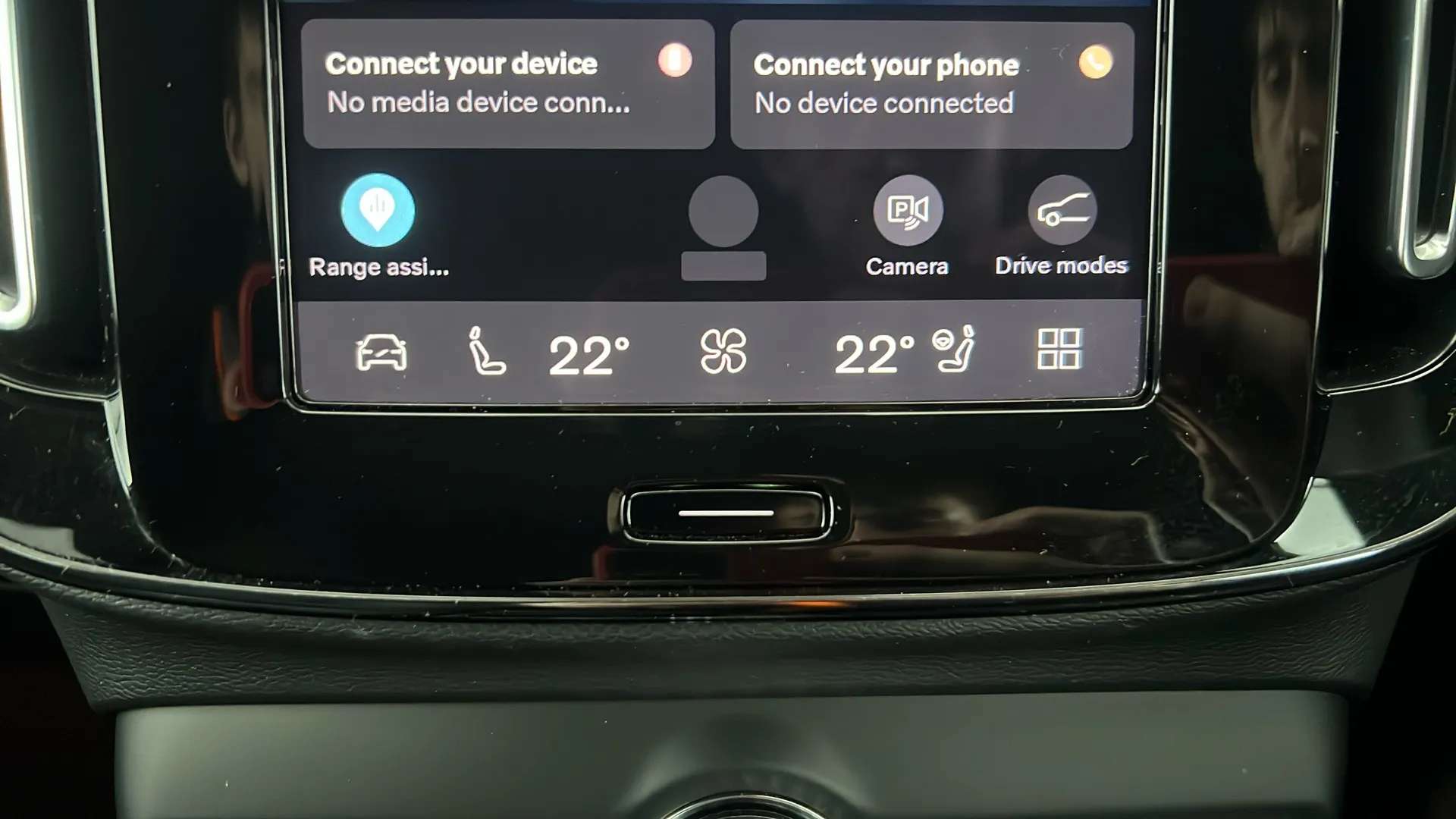 2023 VOLVO XC40 2023 VOLVO XC40
