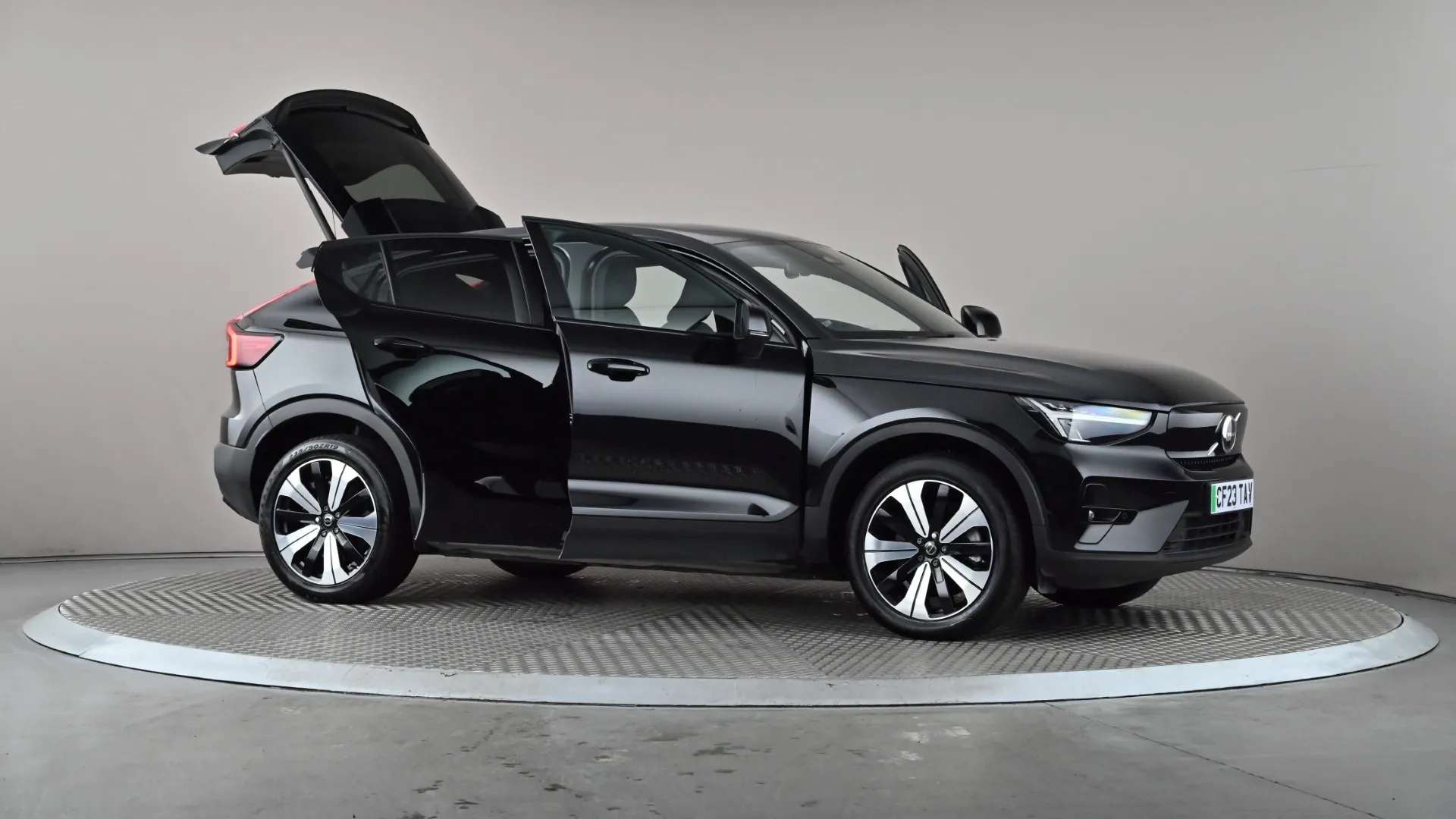 2023 VOLVO C40 2023 VOLVO C40
