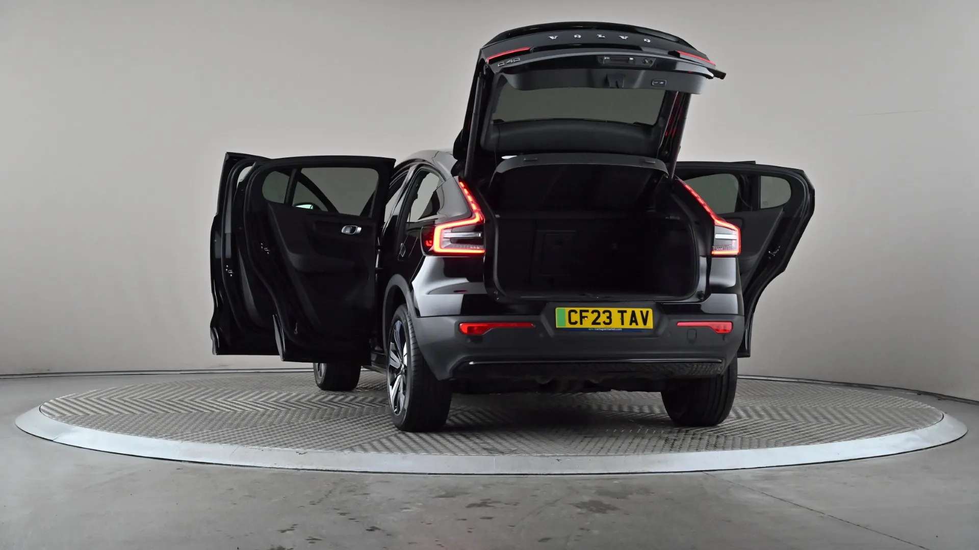 2023 VOLVO C40 2023 VOLVO C40
