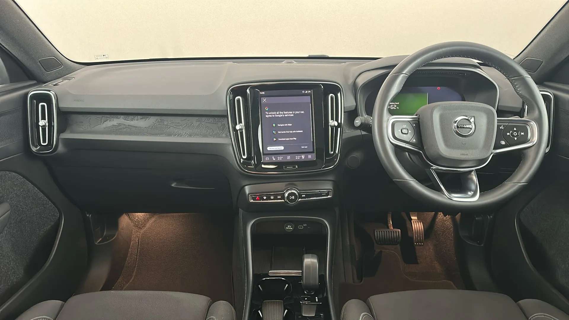 2023 VOLVO C40 2023 VOLVO C40