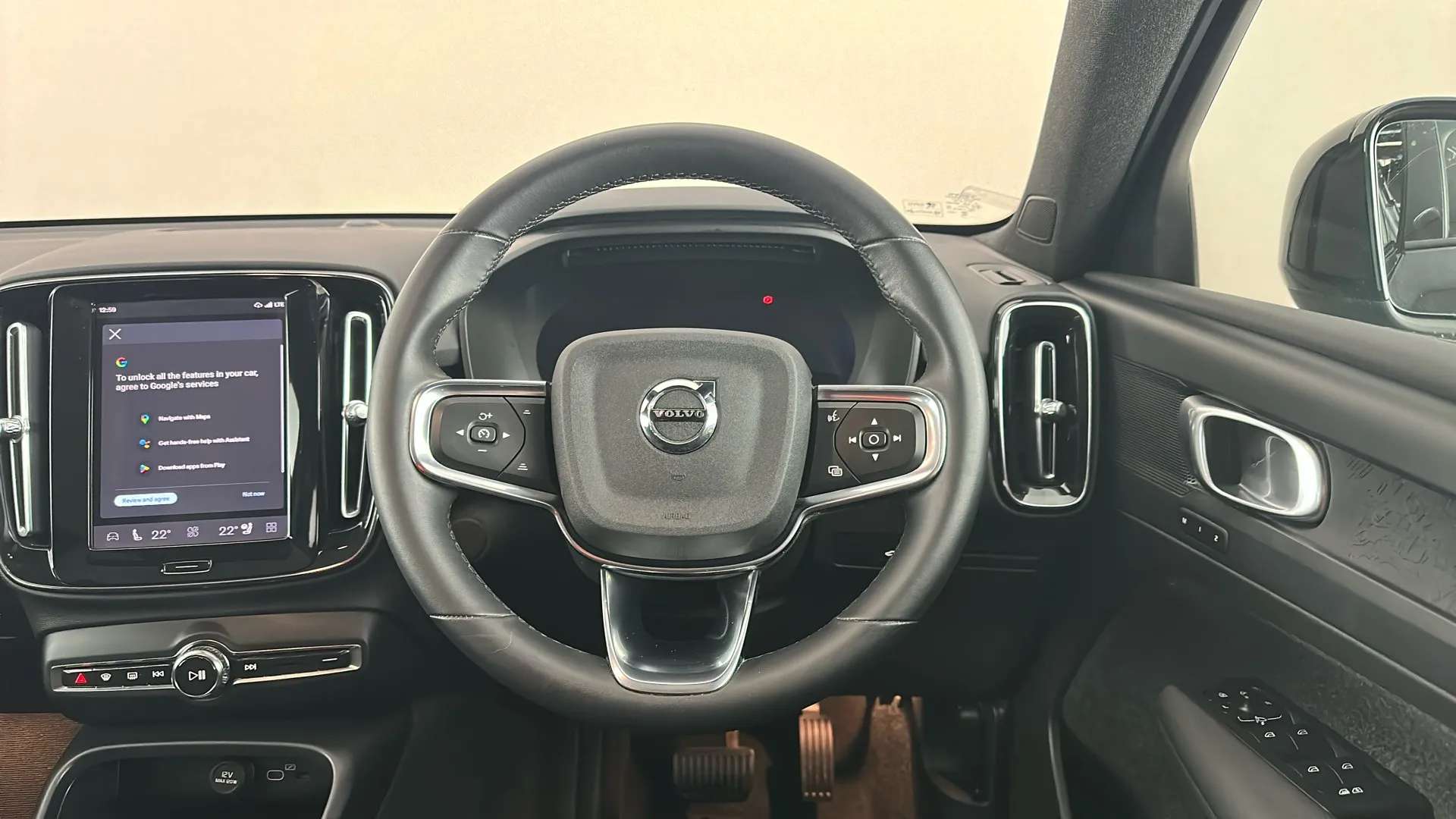 2023 VOLVO C40 2023 VOLVO C40