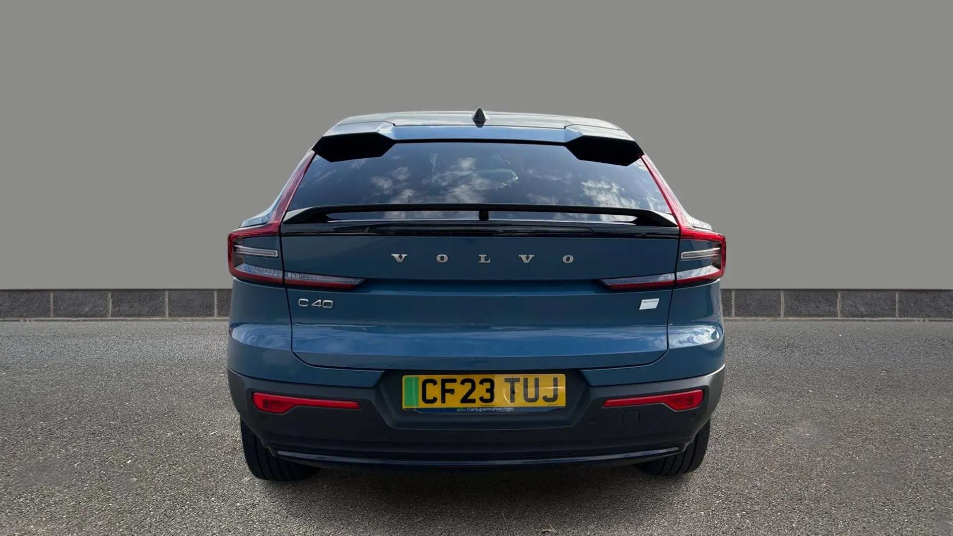 2023 VOLVO C40 2023 VOLVO C40