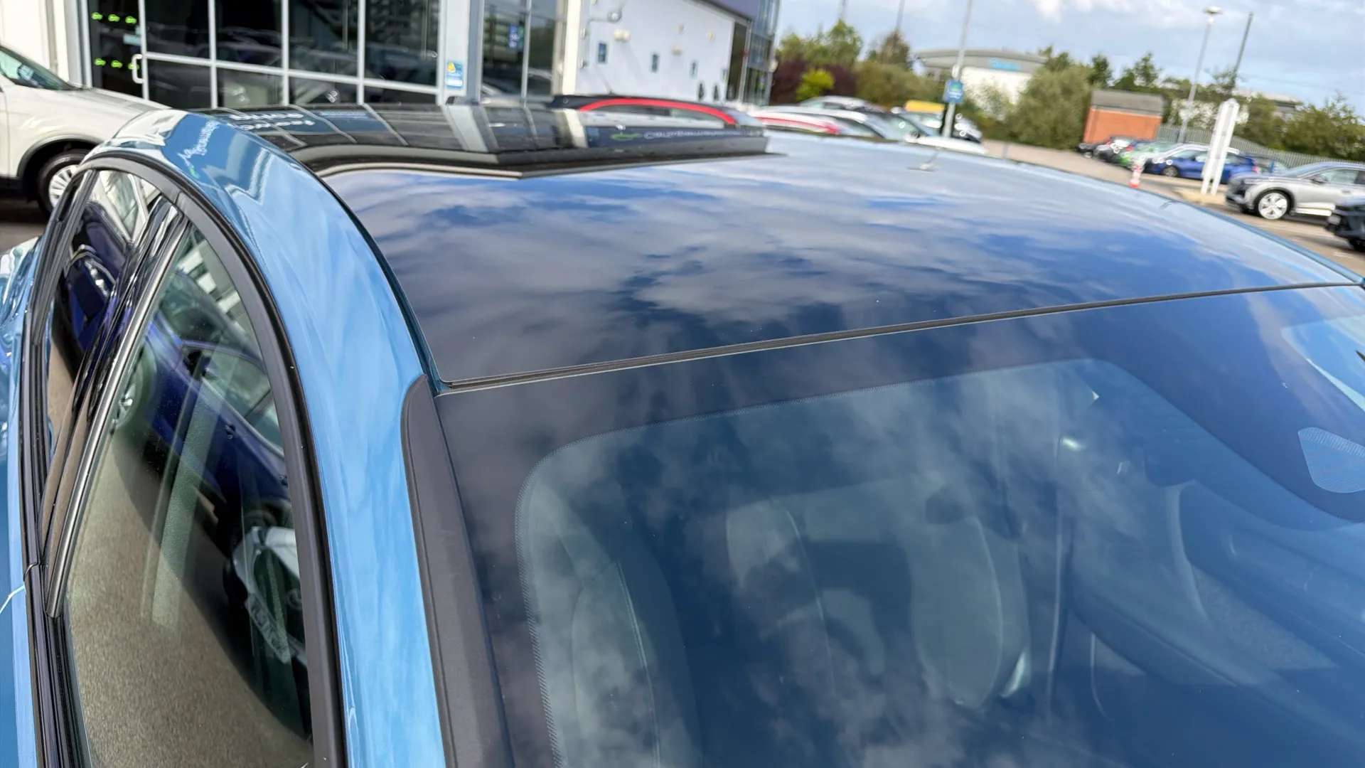2023 VOLVO C40 2023 VOLVO C40