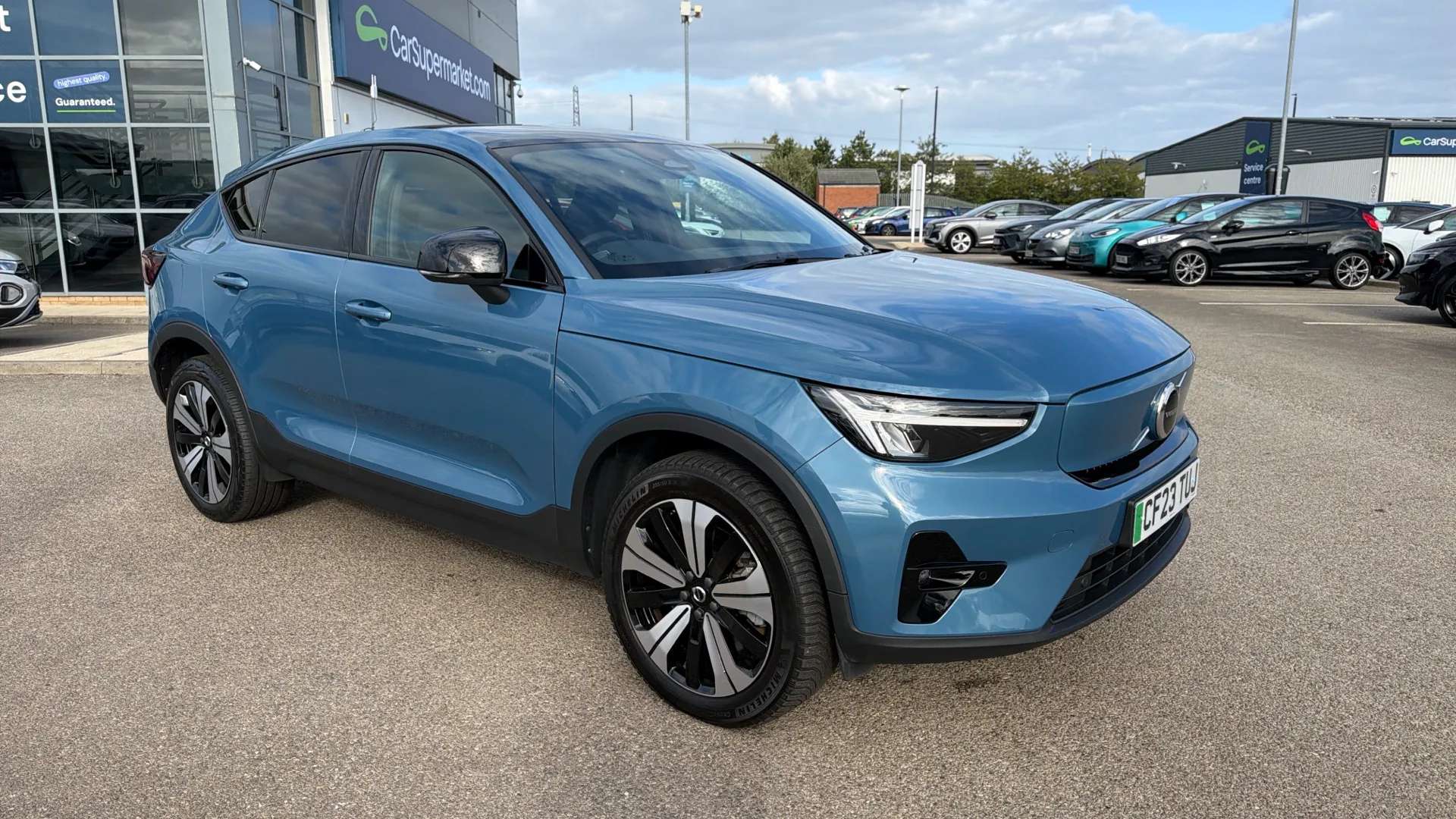 2023 VOLVO C40 2023 VOLVO C40