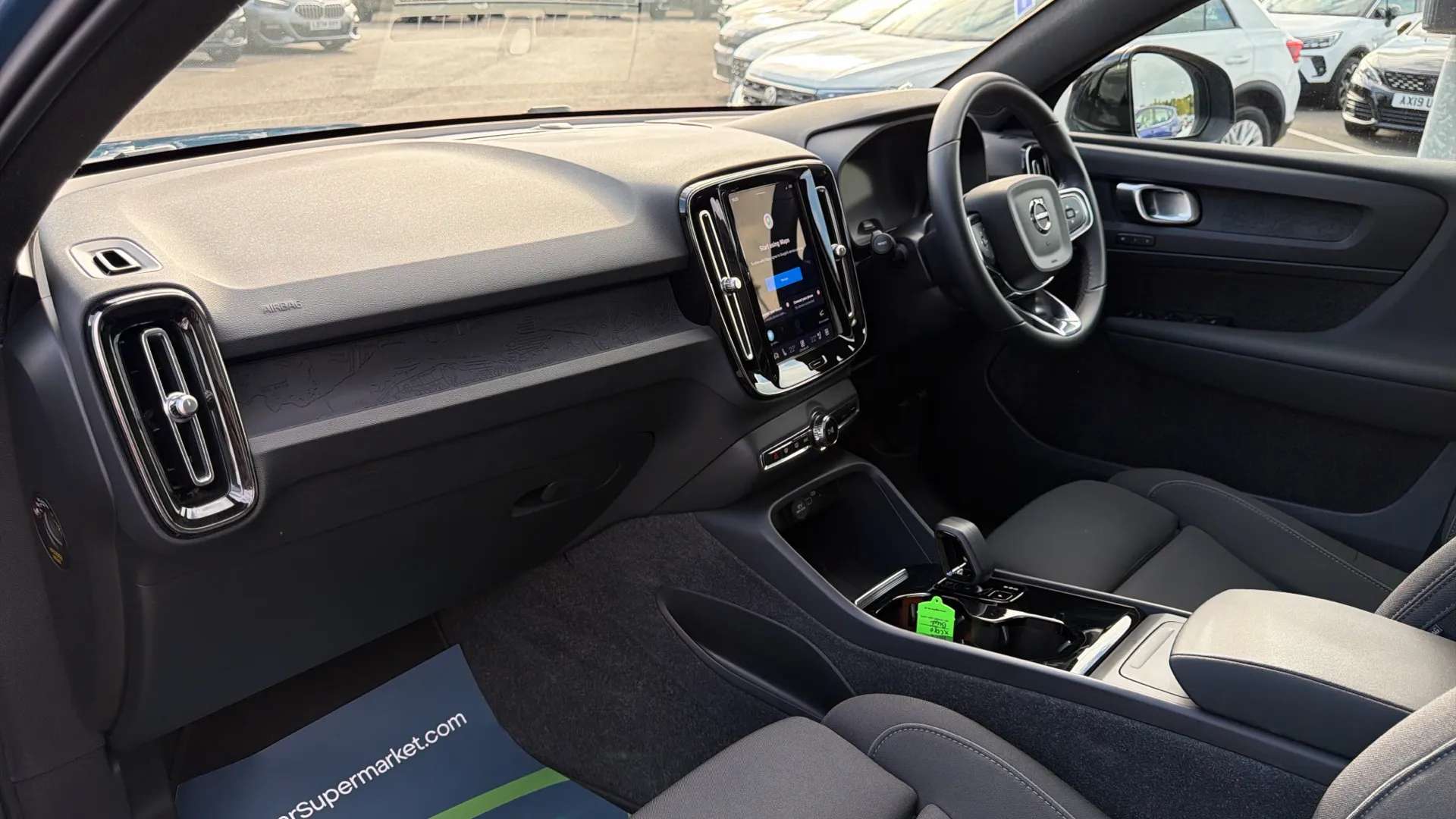 2023 VOLVO C40 2023 VOLVO C40