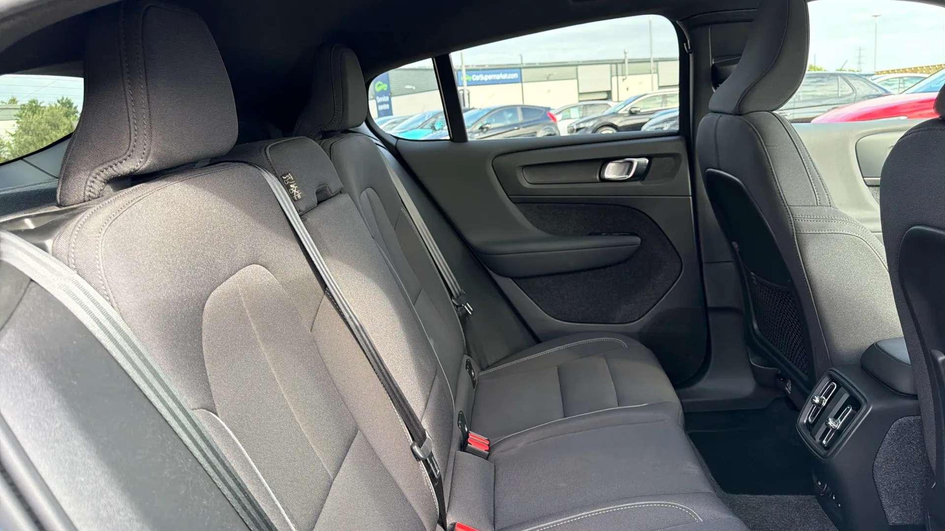 2023 VOLVO C40 2023 VOLVO C40