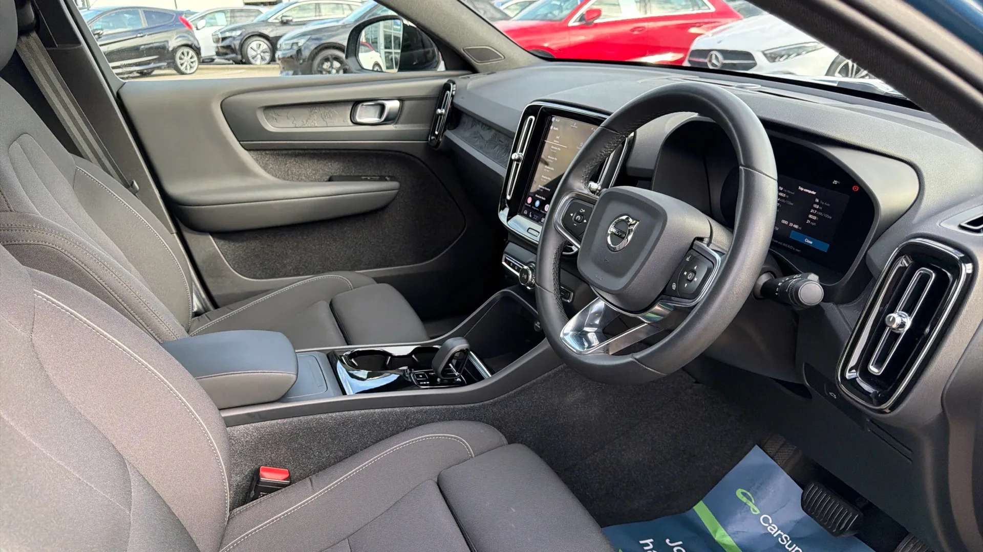 2023 VOLVO C40 2023 VOLVO C40