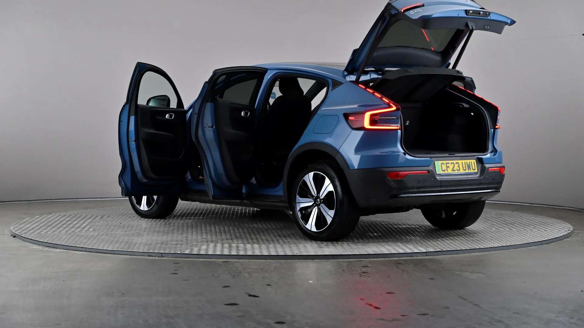 2023 VOLVO C40 2023 VOLVO C40