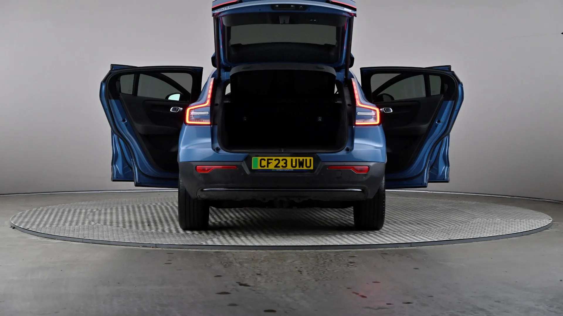 2023 VOLVO C40 2023 VOLVO C40