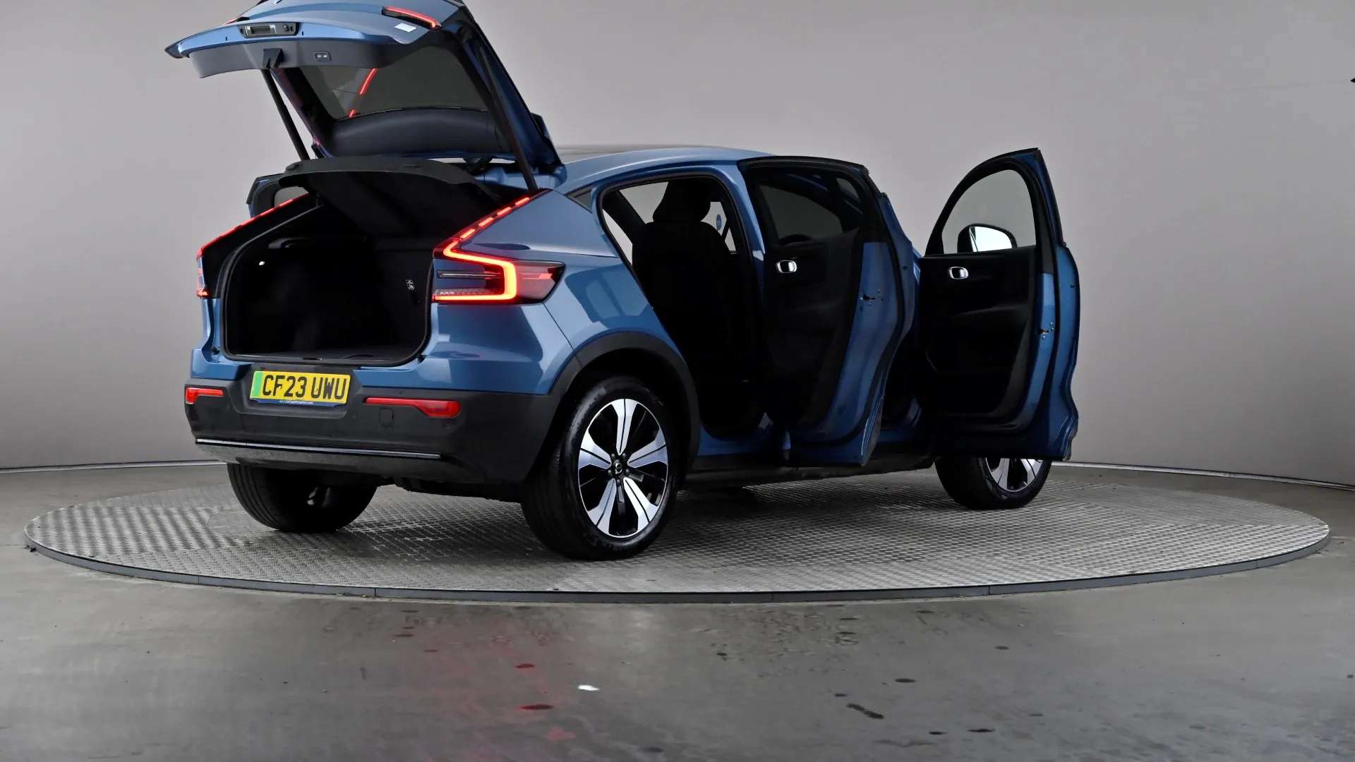 2023 VOLVO C40 2023 VOLVO C40
