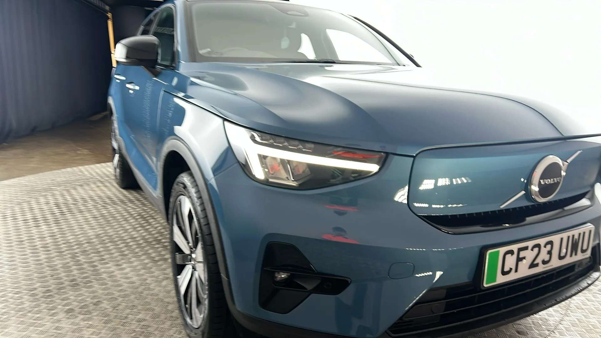 2023 VOLVO C40 2023 VOLVO C40