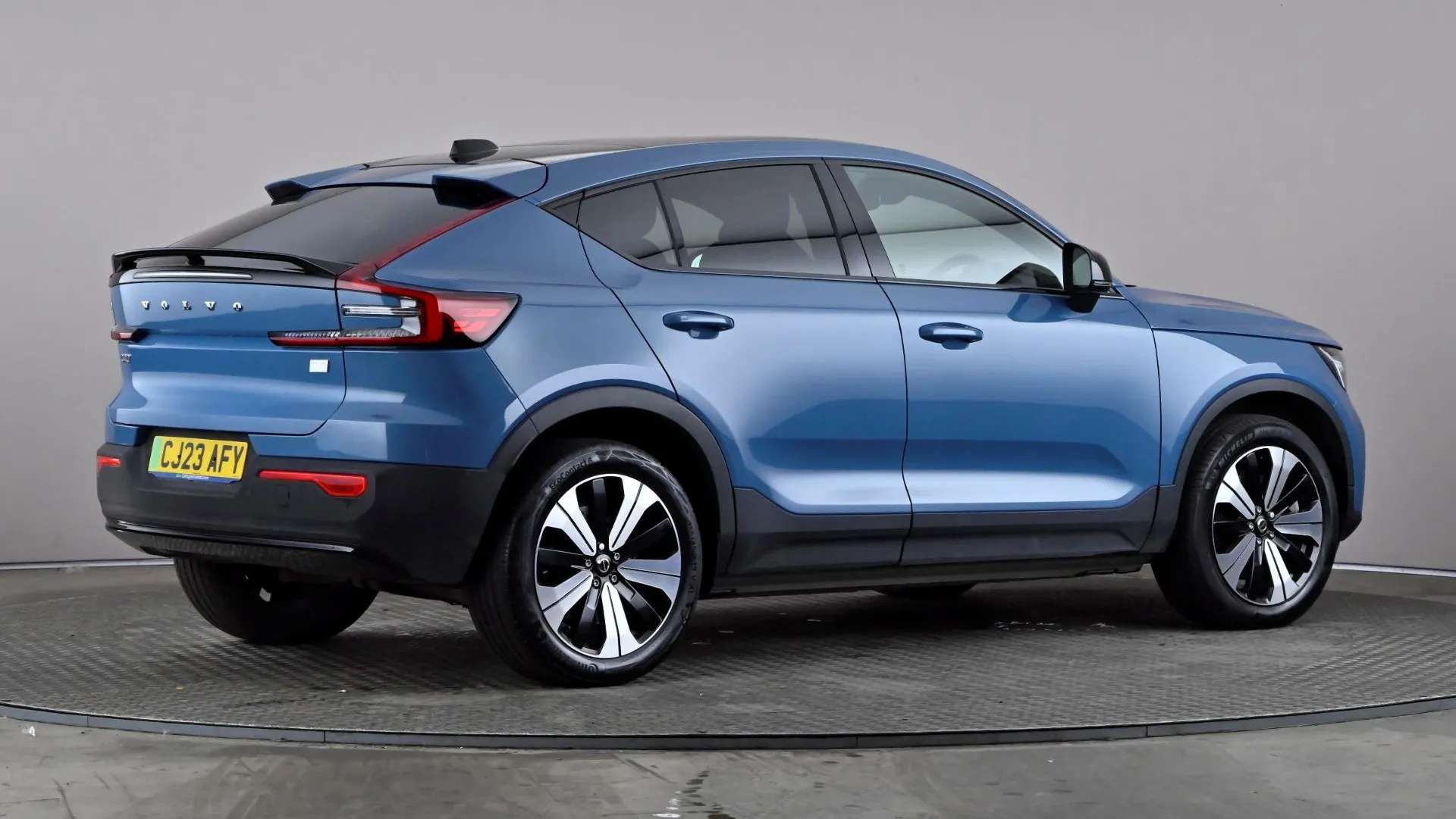 2023 VOLVO C40 2023 VOLVO C40