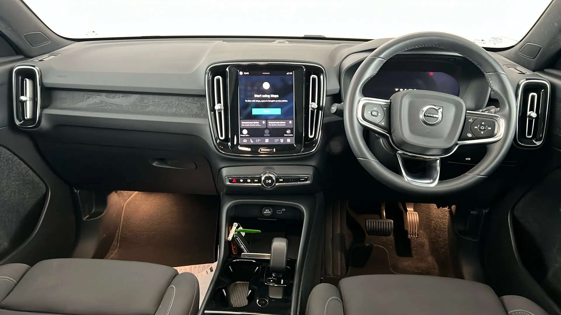 2023 VOLVO C40 2023 VOLVO C40