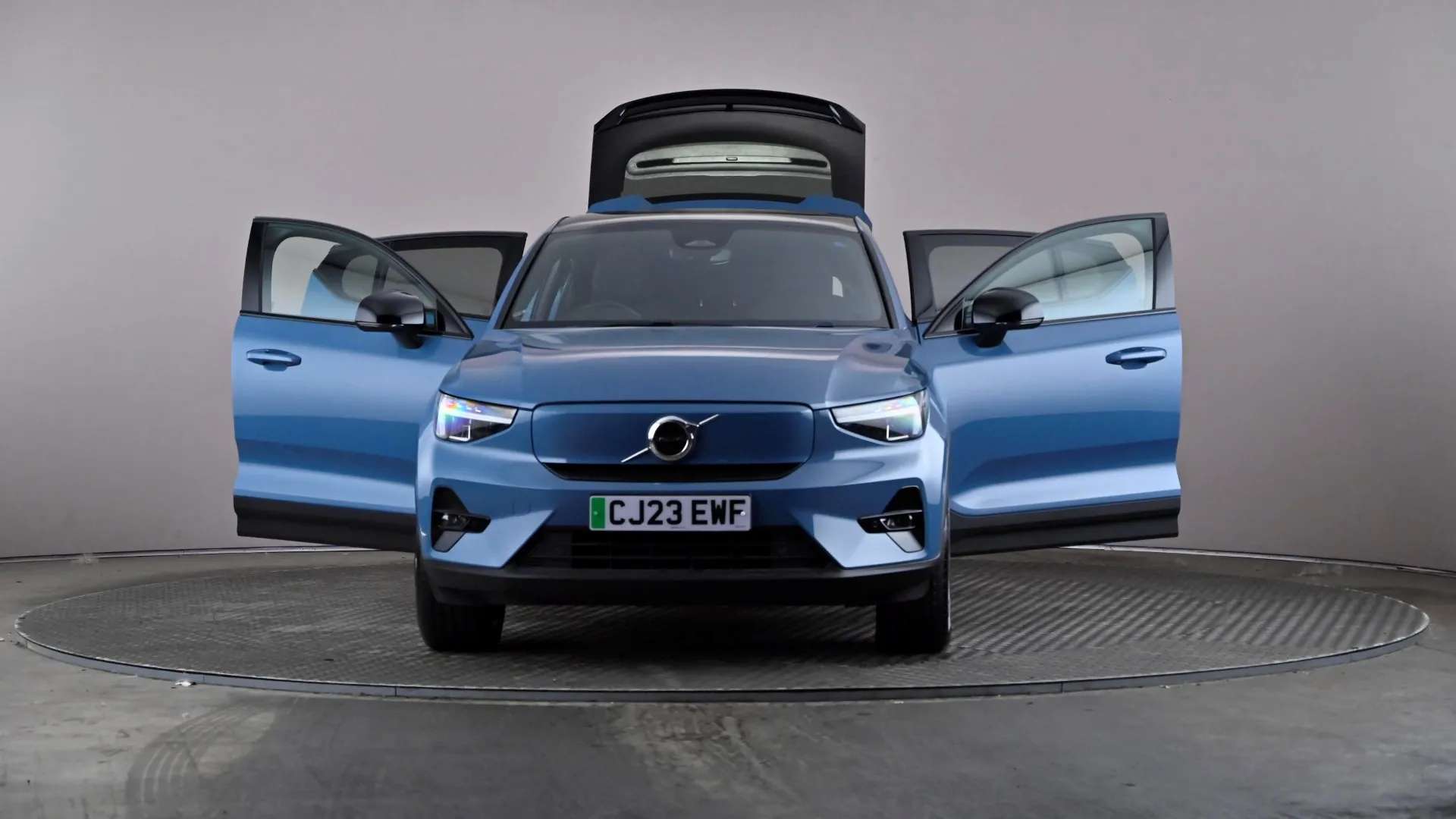 2023 VOLVO C40 2023 VOLVO C40