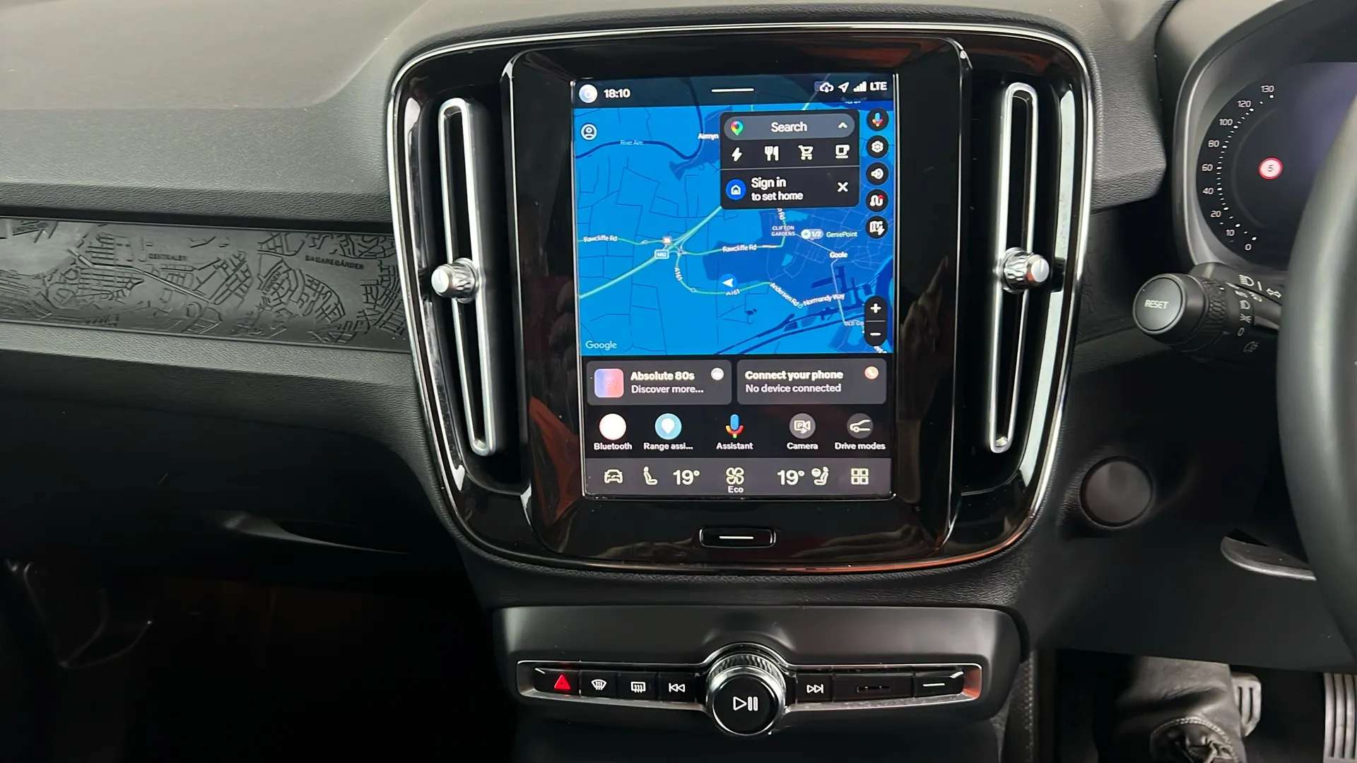 2023 VOLVO C40 2023 VOLVO C40