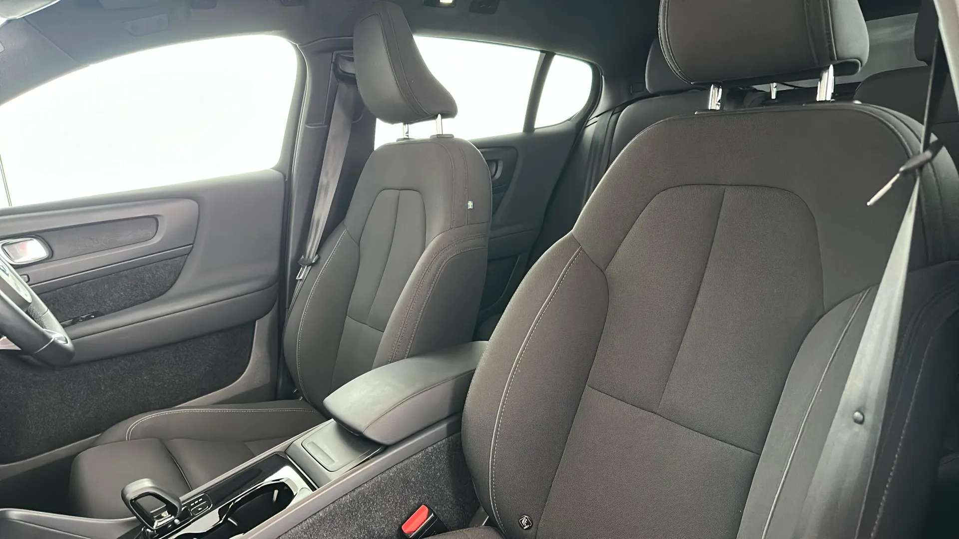 2023 VOLVO C40 2023 VOLVO C40