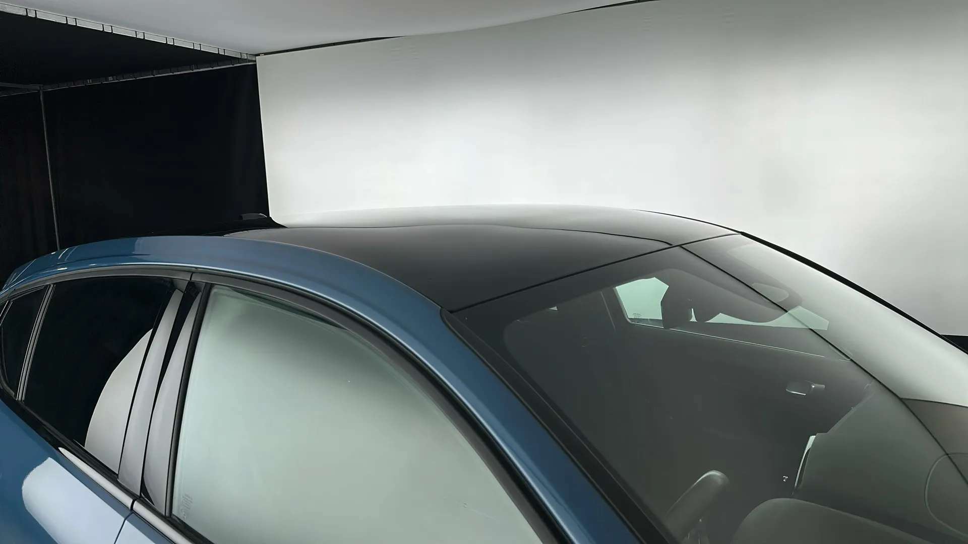 2023 VOLVO C40 2023 VOLVO C40