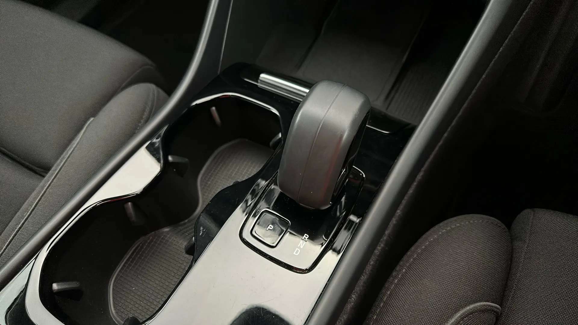 2023 VOLVO C40 2023 VOLVO C40