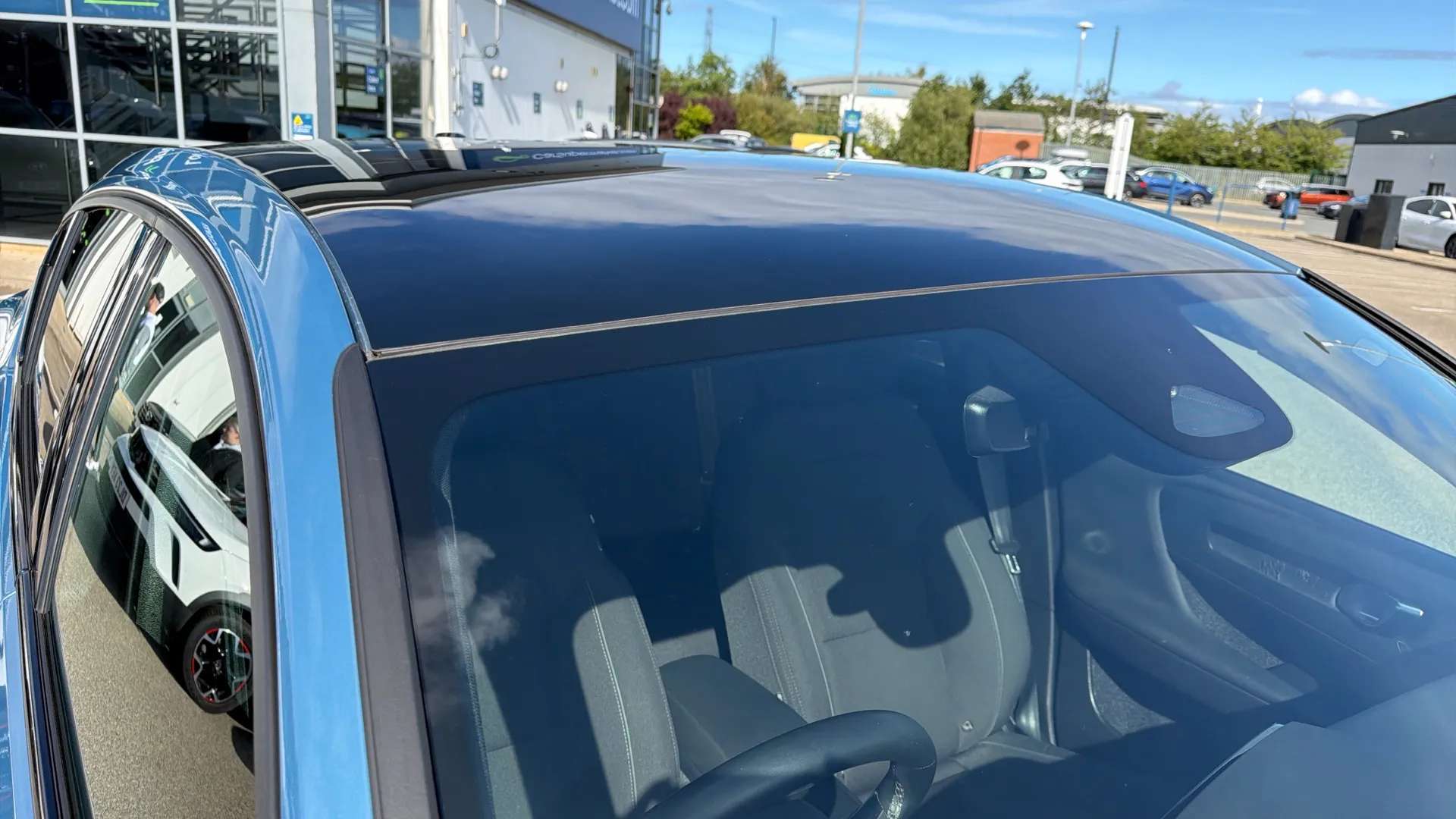 2023 VOLVO C40 2023 VOLVO C40