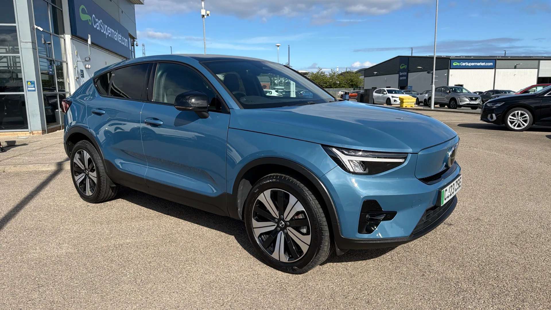 2023 VOLVO C40 2023 VOLVO C40