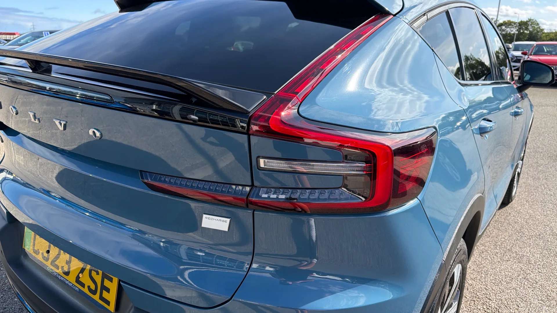 2023 VOLVO C40 2023 VOLVO C40