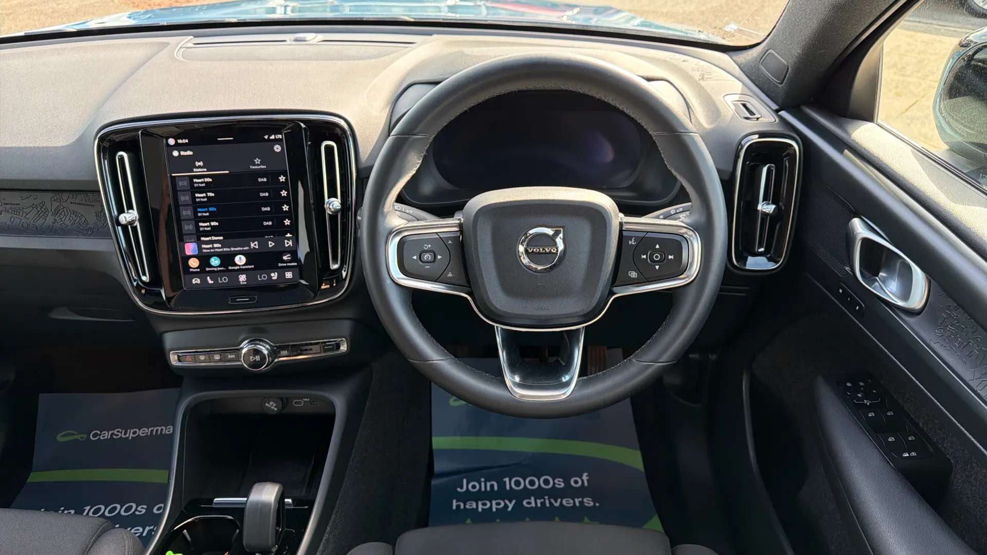 2023 VOLVO C40 2023 VOLVO C40