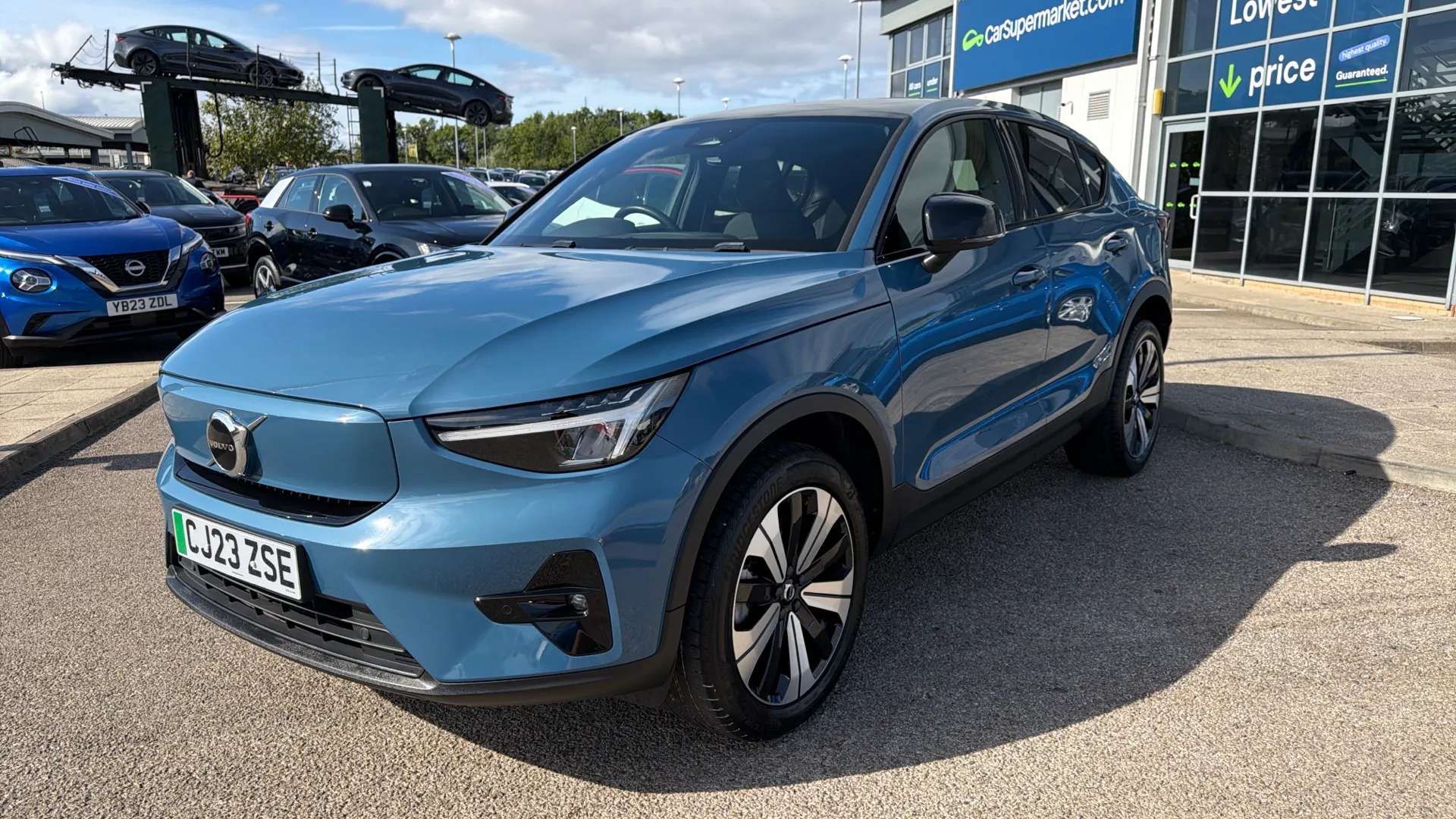 2023 VOLVO C40 2023 VOLVO C40