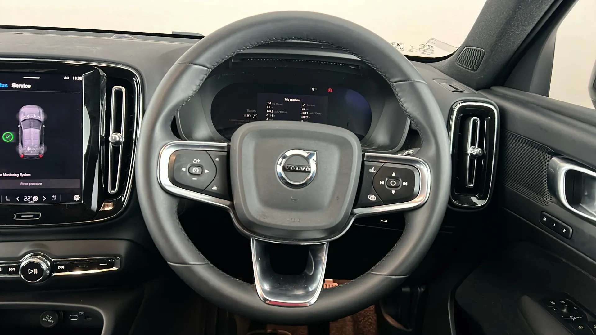 2024 VOLVO XC40 2024 VOLVO XC40