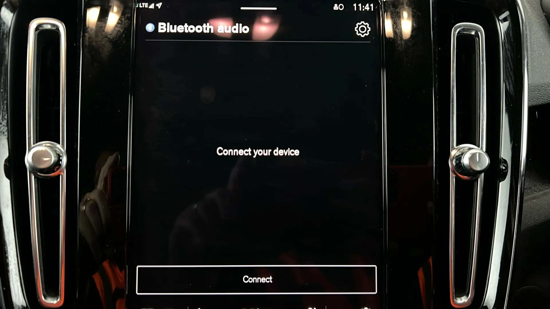 2024 VOLVO XC40 2024 VOLVO XC40