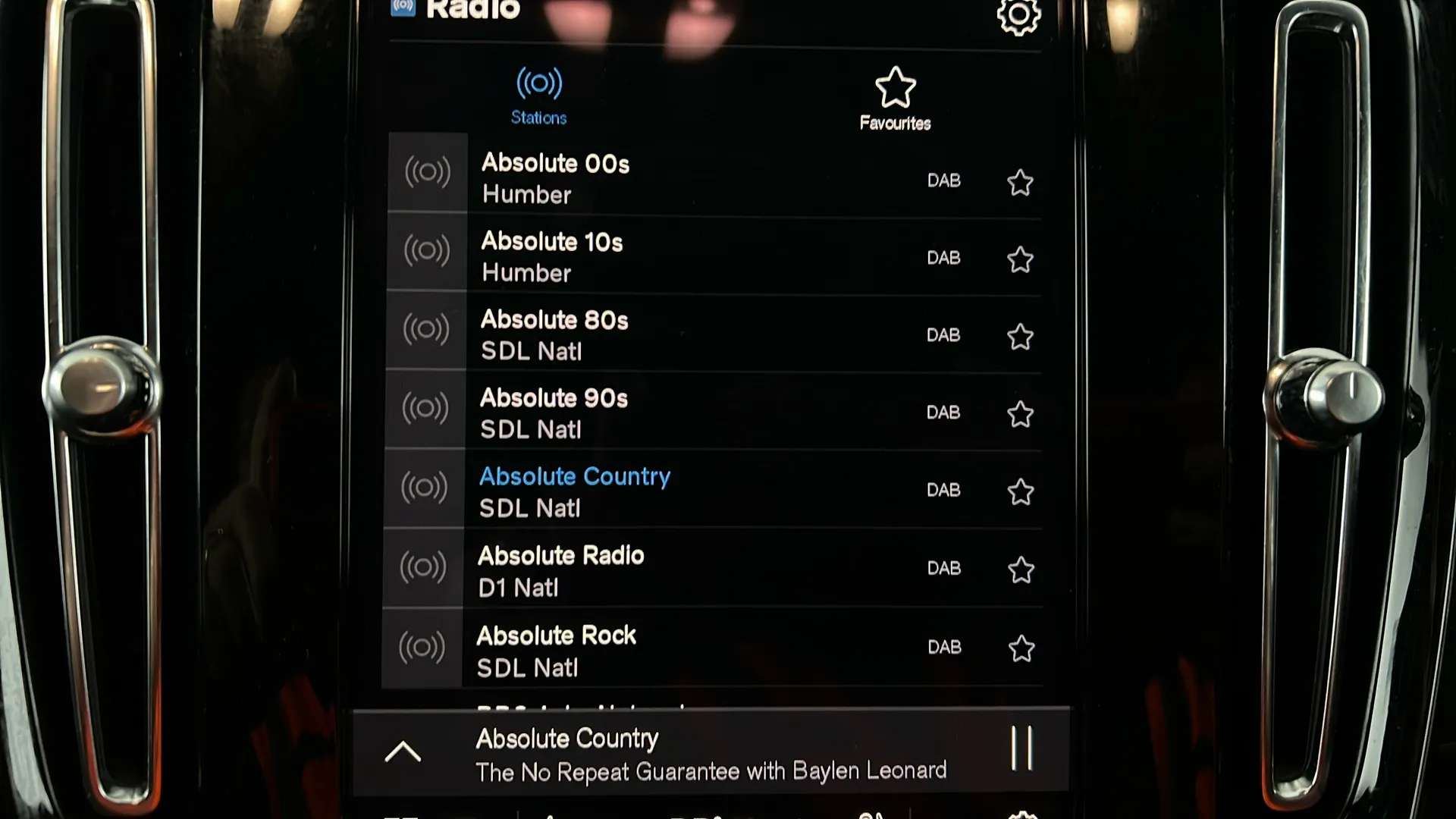 2024 VOLVO XC40 2024 VOLVO XC40