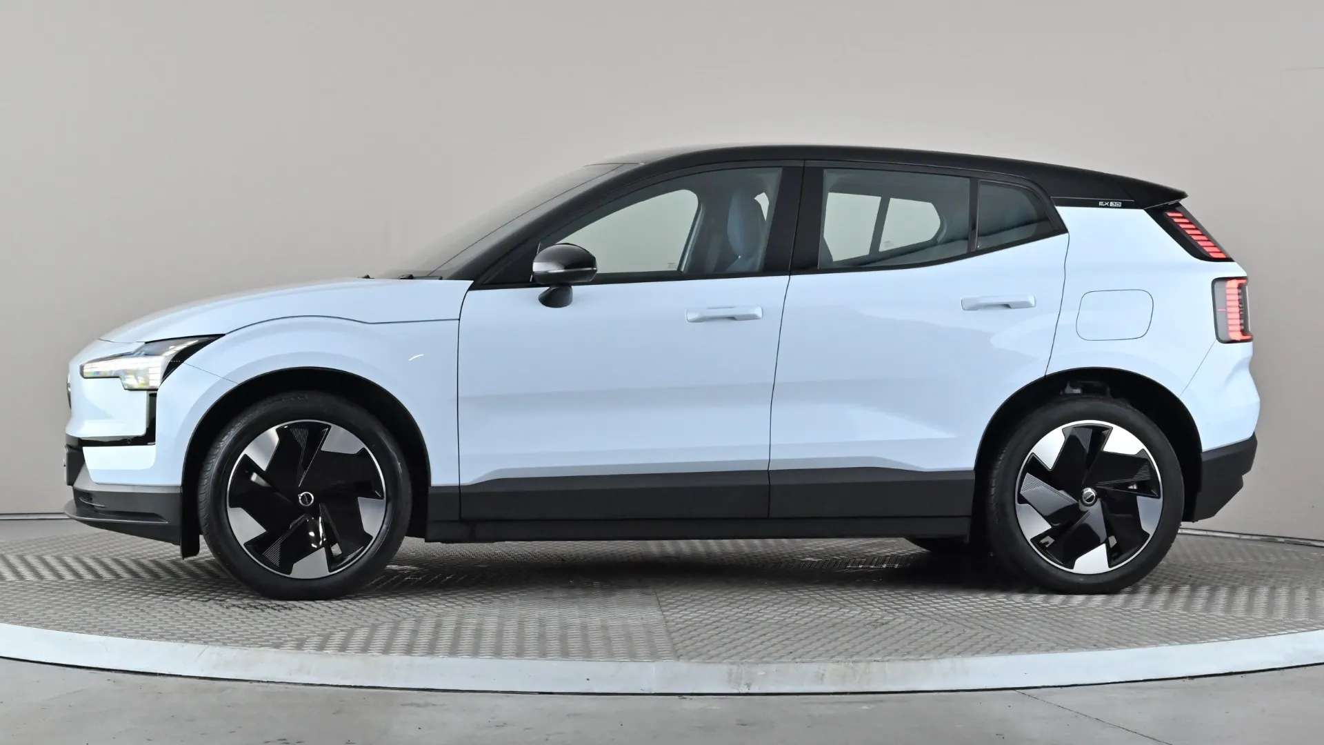 A 2025 VOLVO EX30 315kW Twin Motor Performance Plus 69kWh Auto A 2025 VOLVO EX30 315kW Twin Motor Performance Plus 69kWh Auto