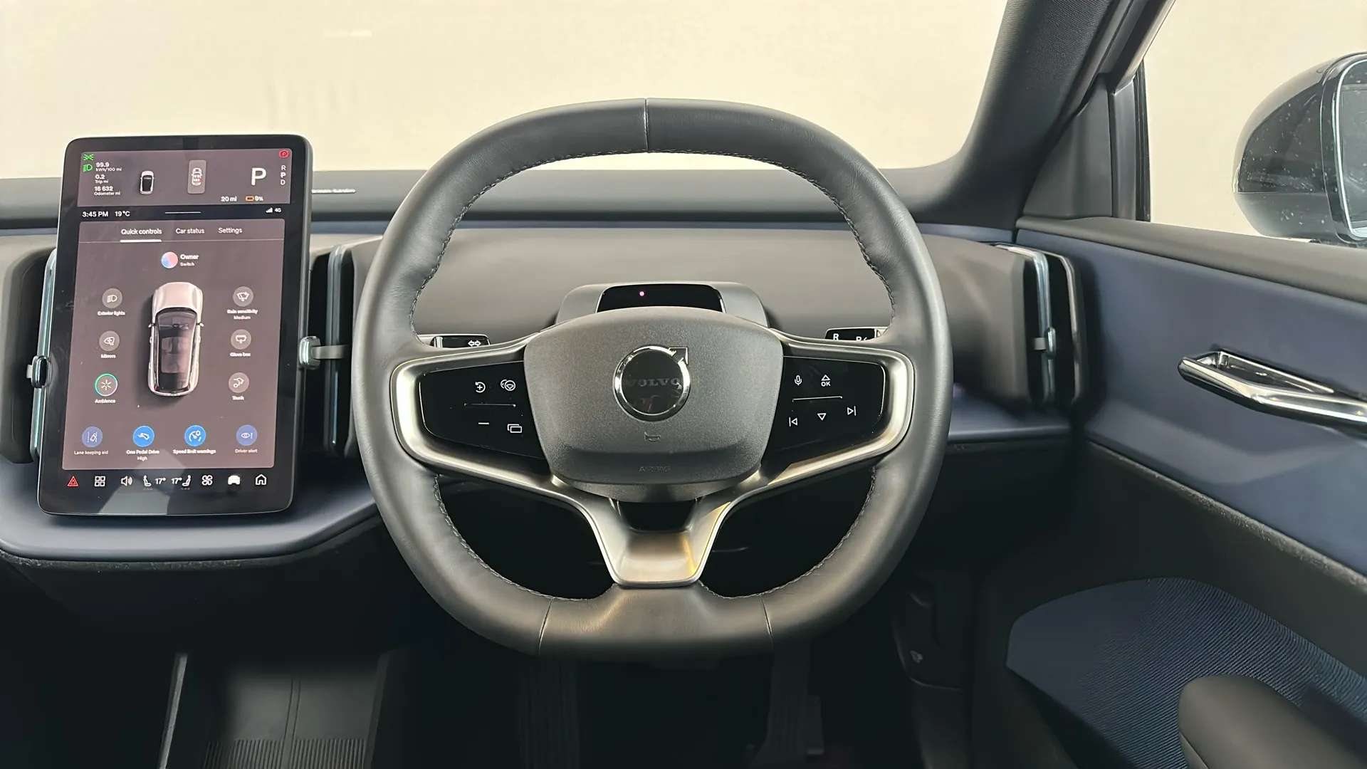 2025 VOLVO EX30 2025 VOLVO EX30
