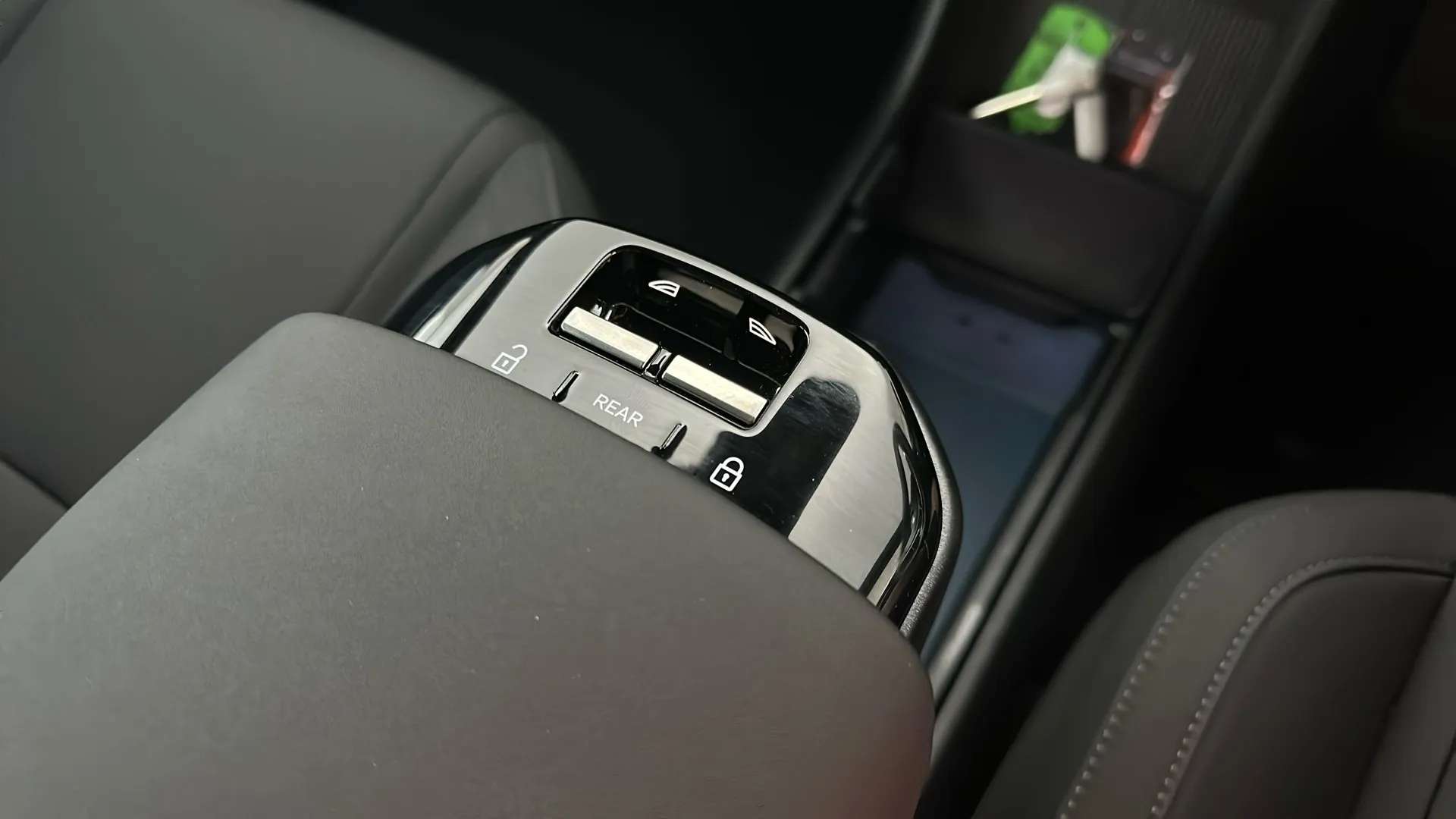 2025 VOLVO EX30 2025 VOLVO EX30