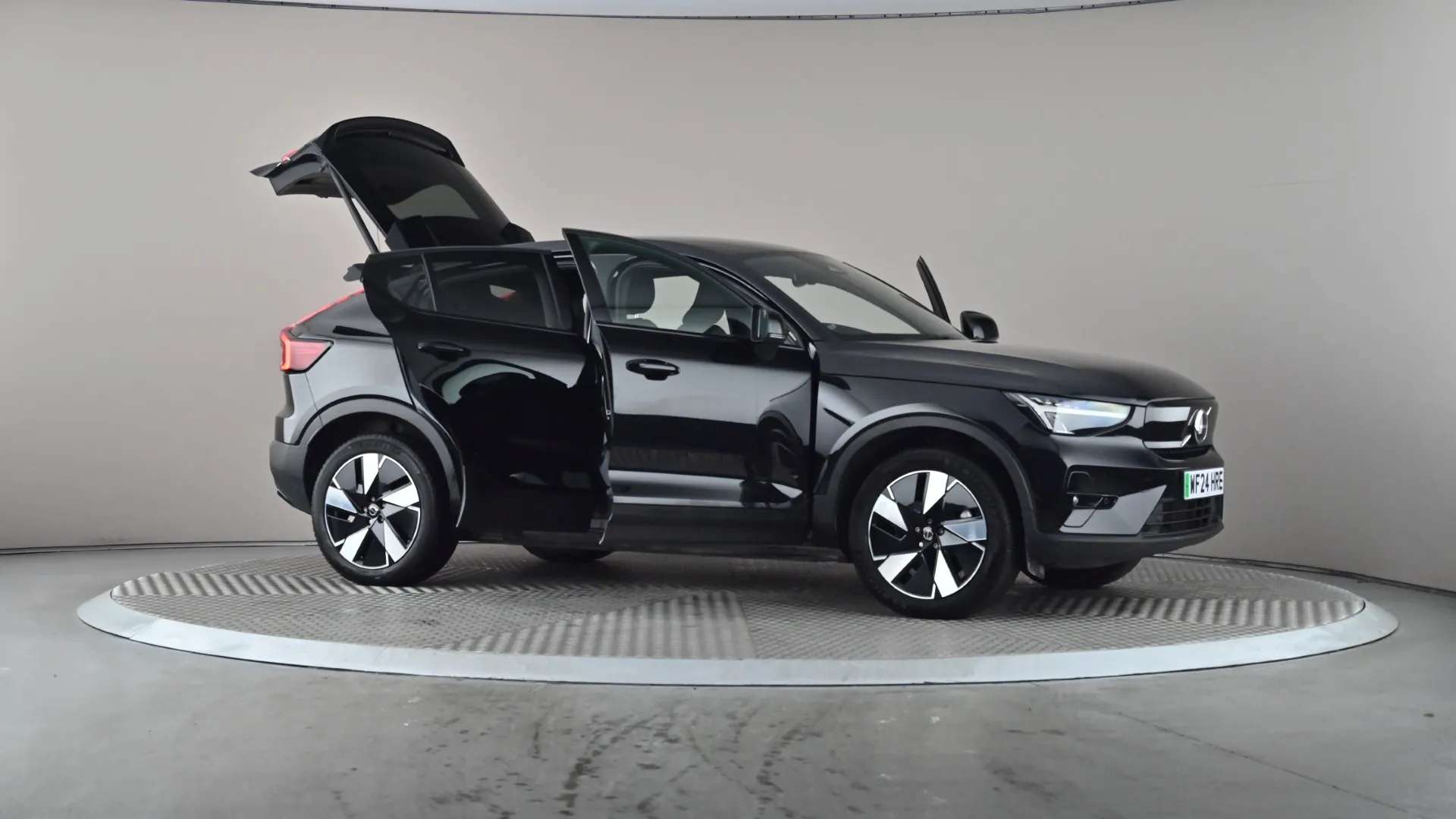 2024 VOLVO C40 2024 VOLVO C40