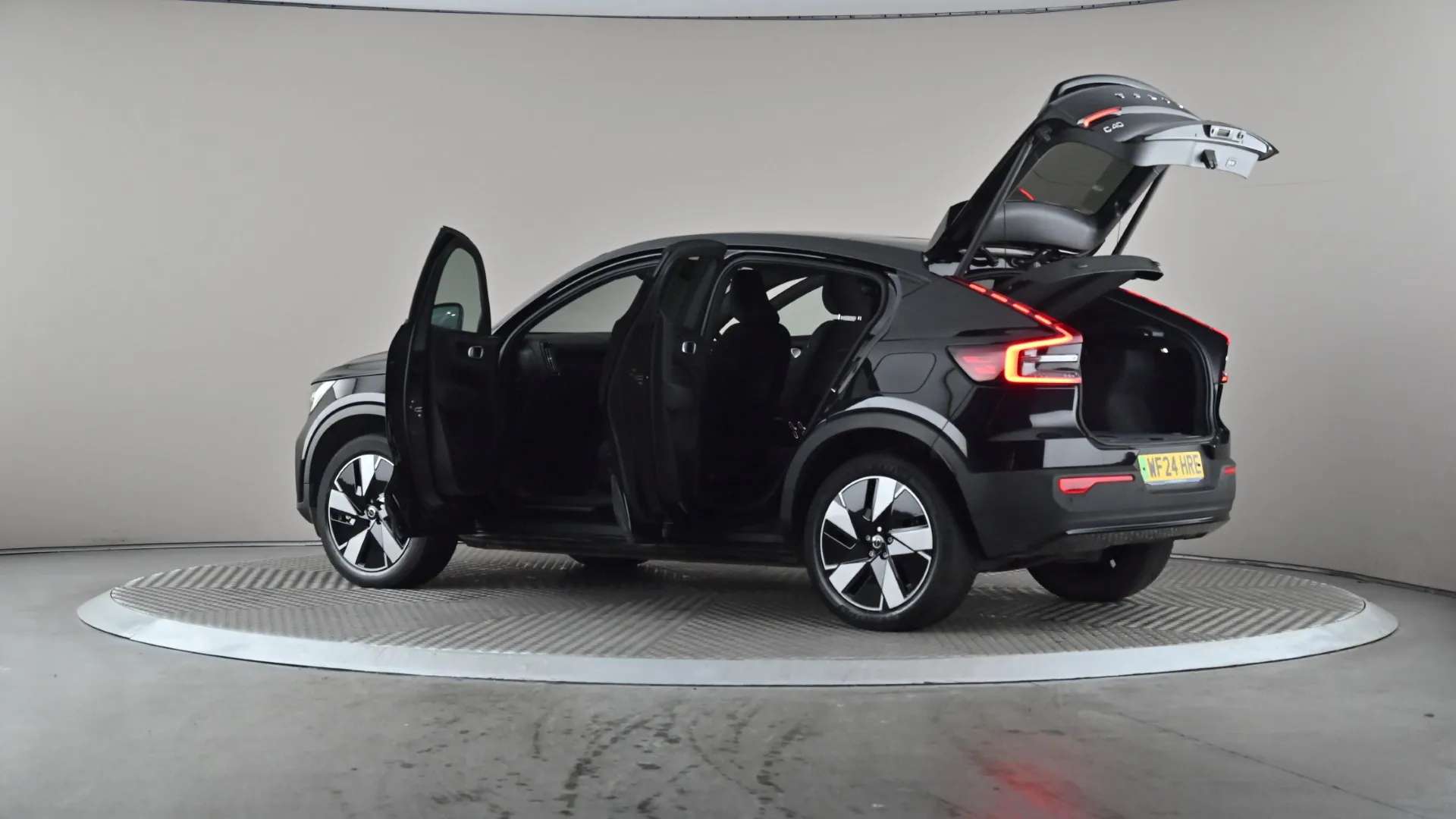 2024 VOLVO C40 2024 VOLVO C40