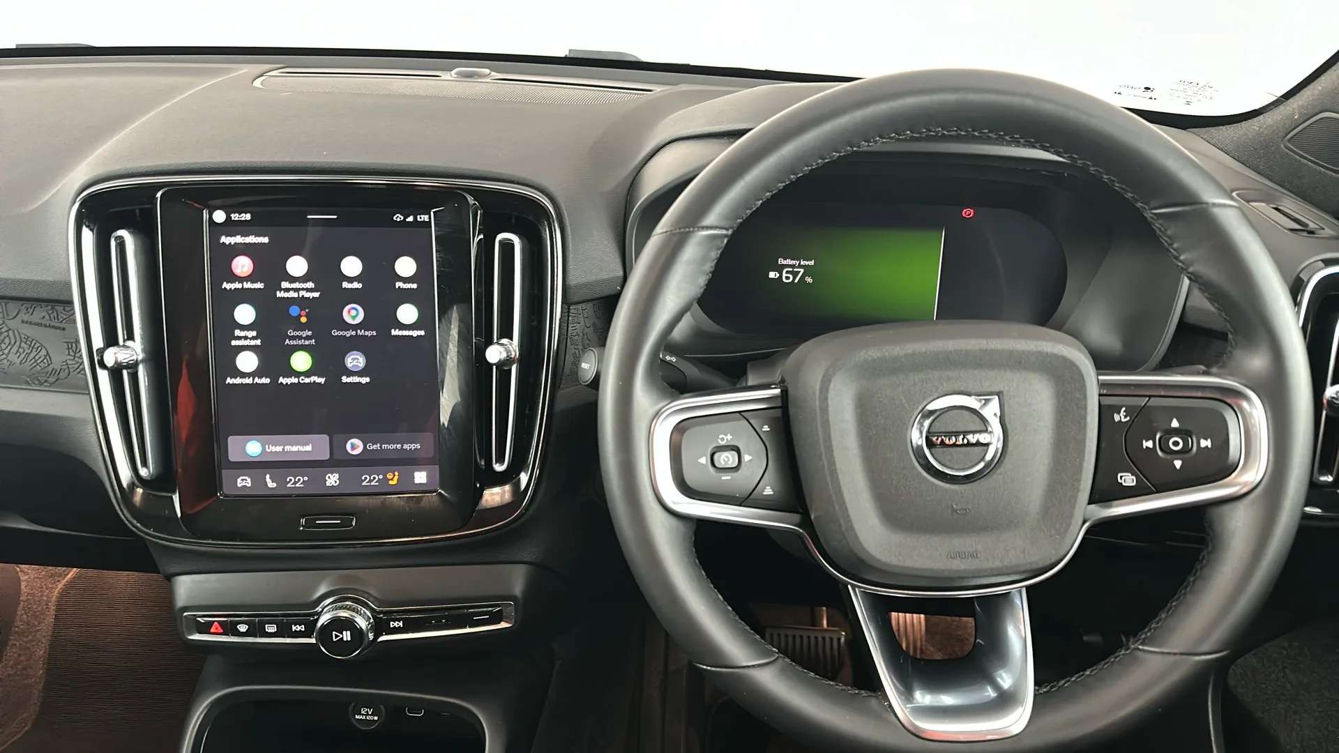 2024 VOLVO C40 2024 VOLVO C40