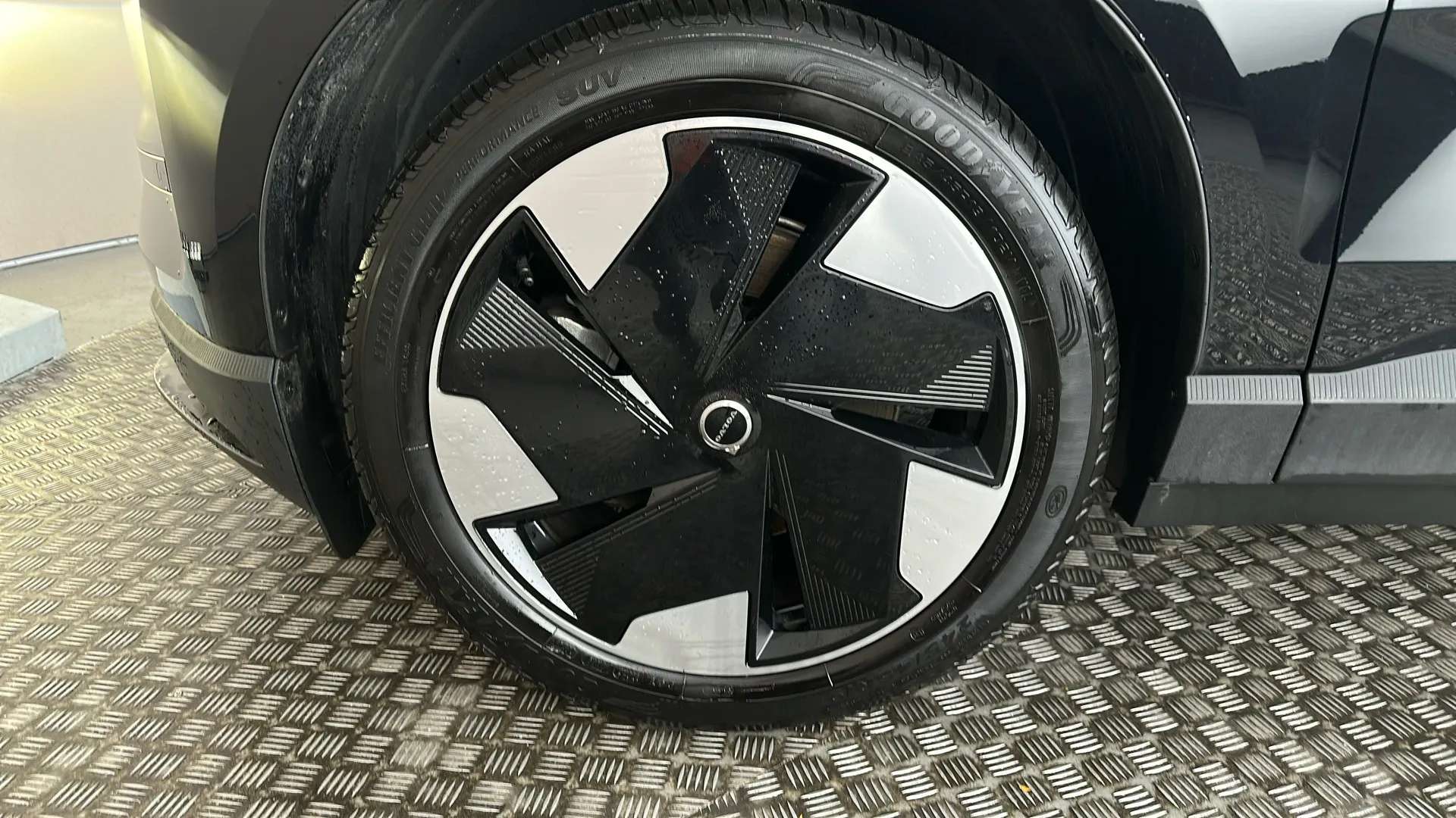 2025 VOLVO EX30 2025 VOLVO EX30