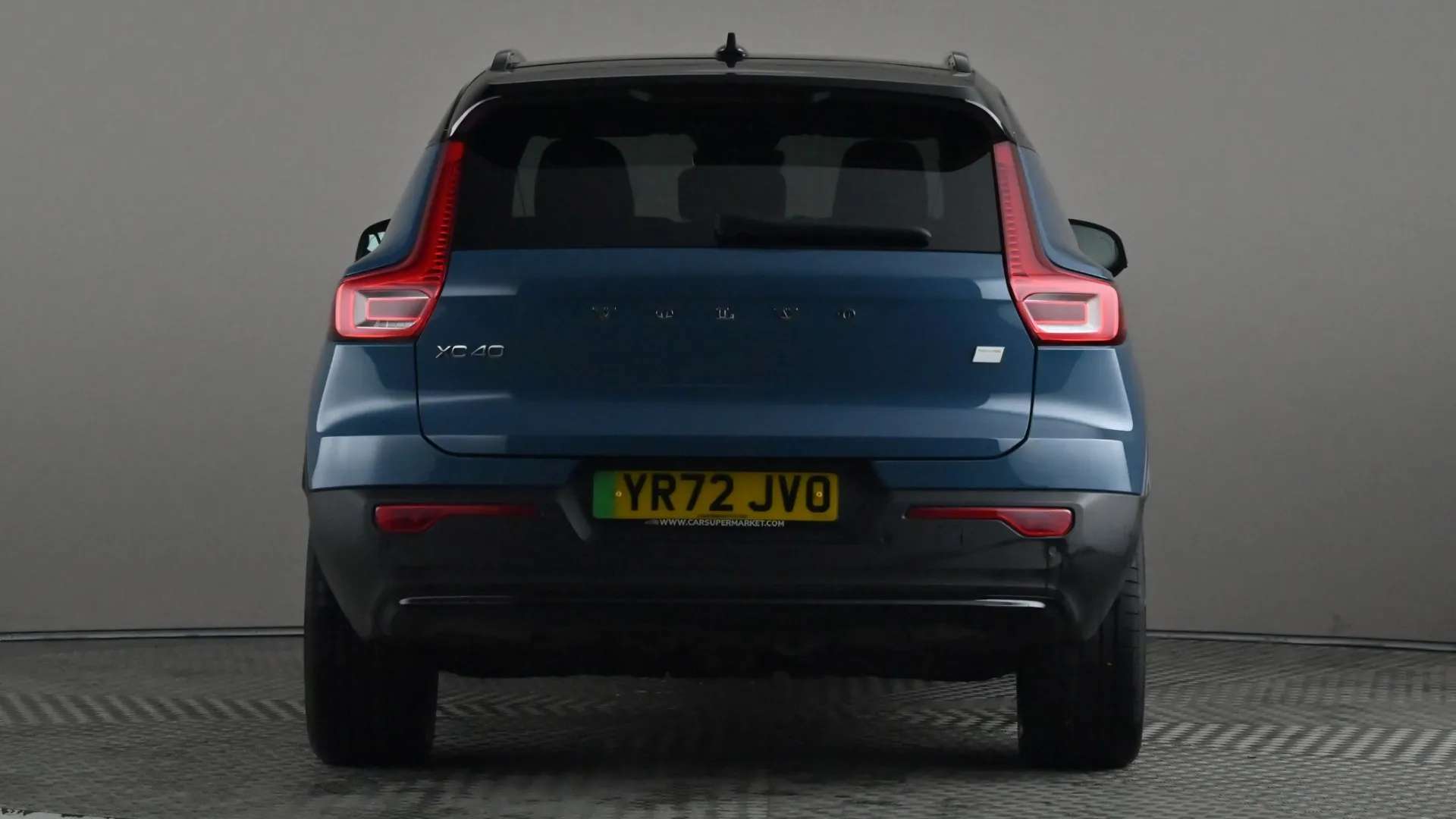 2022 VOLVO XC40 2022 VOLVO XC40