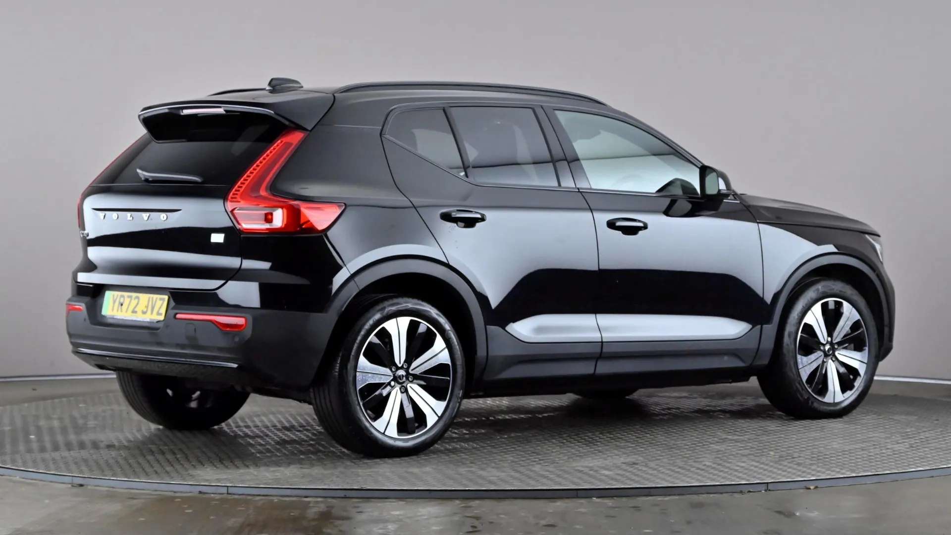2022 VOLVO XC40 2022 VOLVO XC40