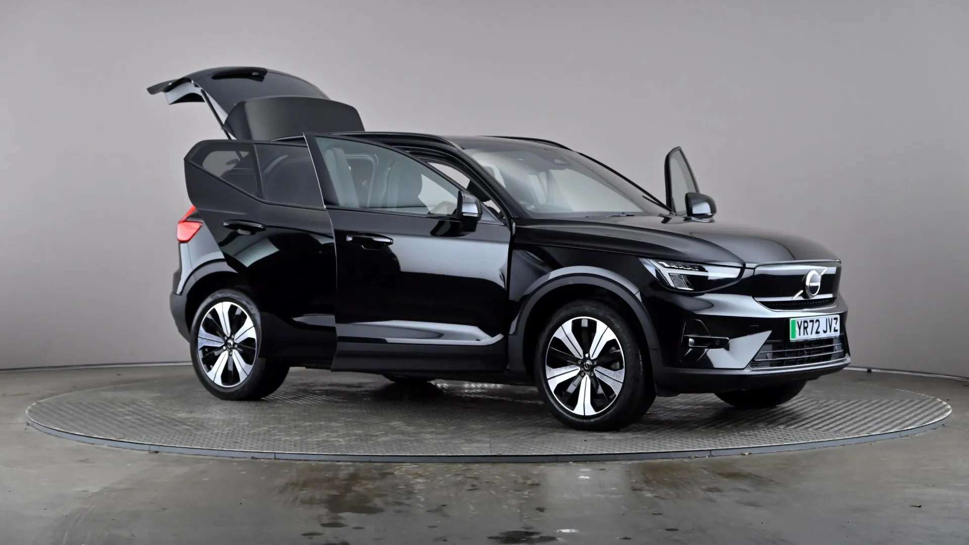 2022 VOLVO XC40 2022 VOLVO XC40