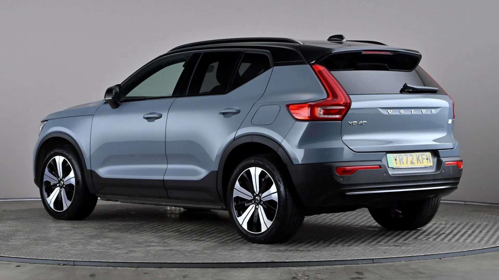 2022 VOLVO XC40 2022 VOLVO XC40