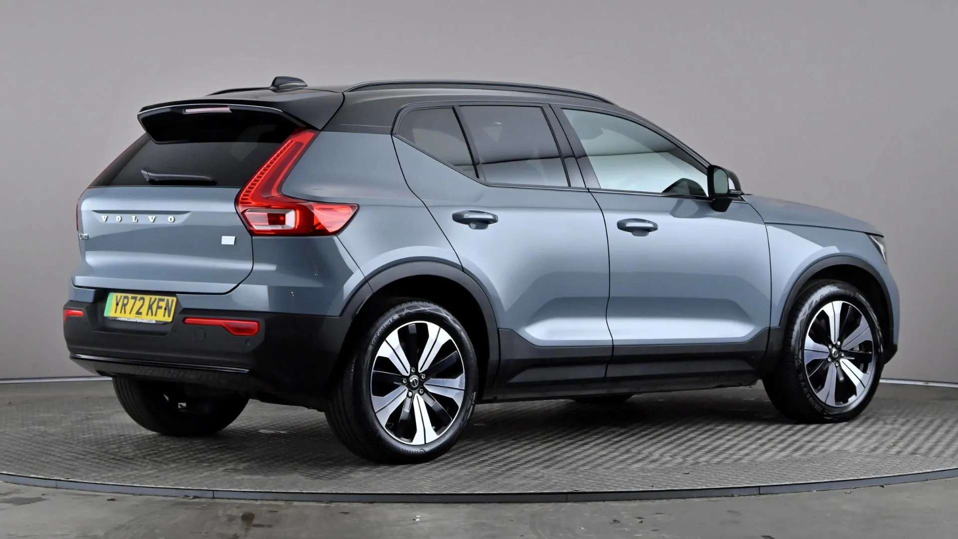2022 VOLVO XC40 2022 VOLVO XC40