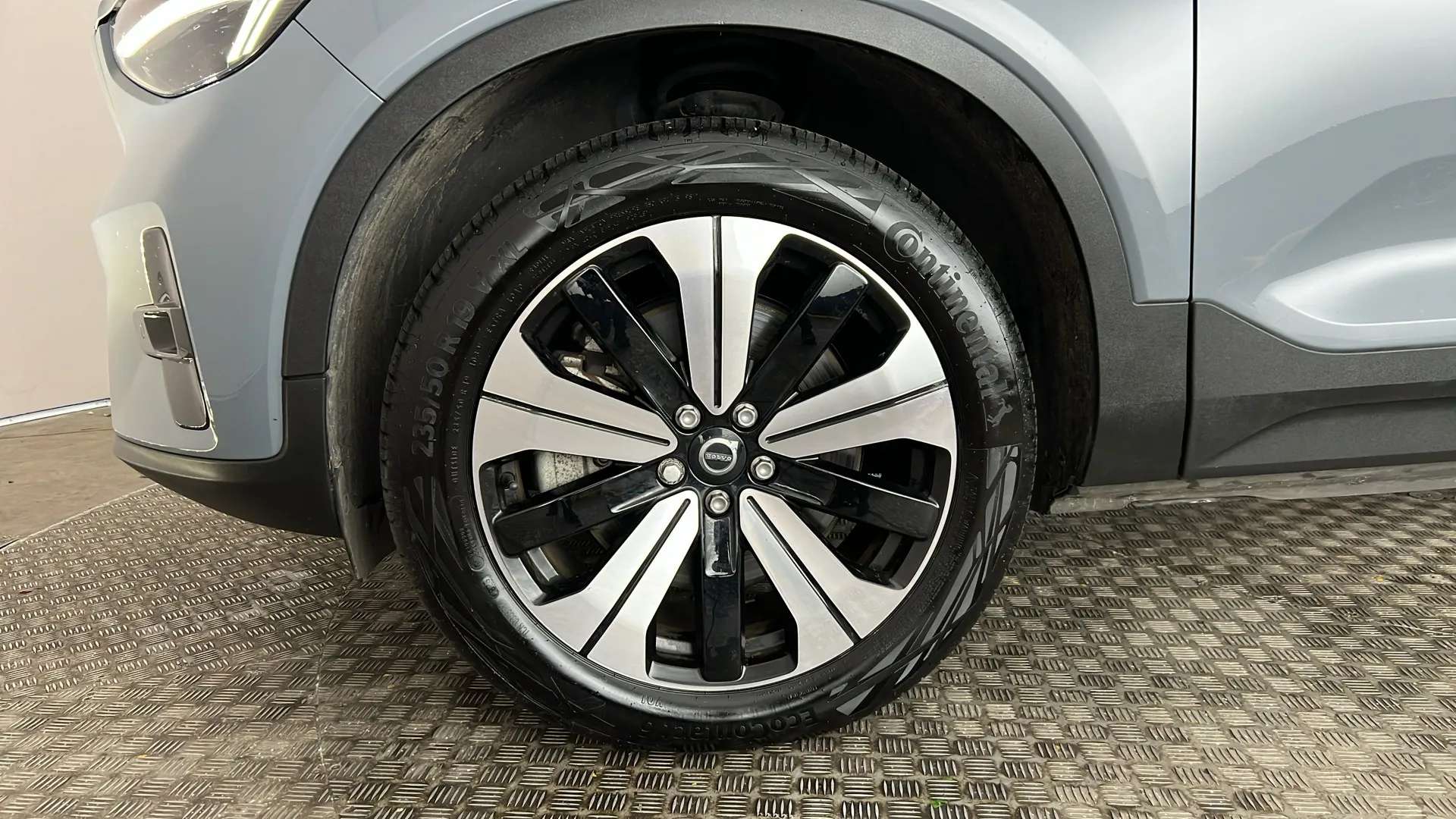 2022 VOLVO XC40 2022 VOLVO XC40