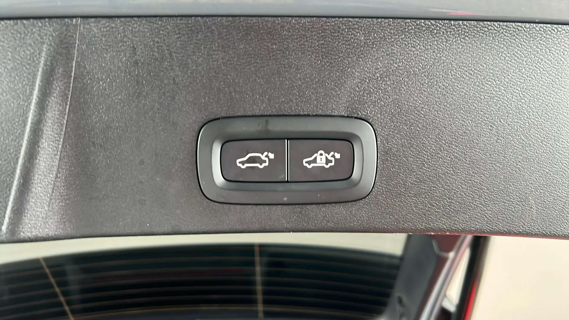 2022 VOLVO XC40 2022 VOLVO XC40