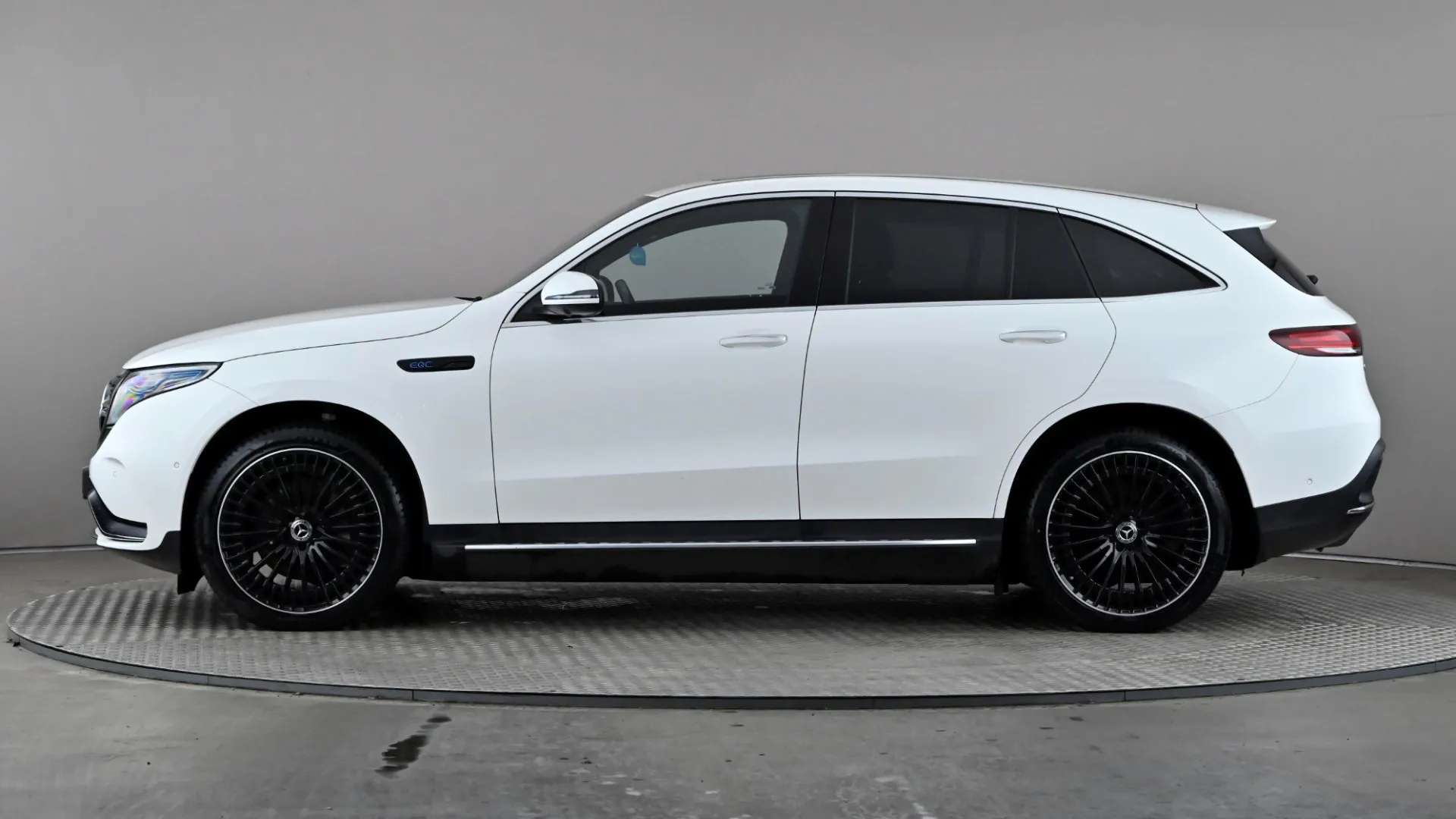 A 2022 MERCEDES-BENZ EQC EQC 400 300kW AMG Line Premium Plus 80kWh Auto A 2022 MERCEDES-BENZ EQC EQC 400 300kW AMG Line Premium Plus 80kWh Auto
